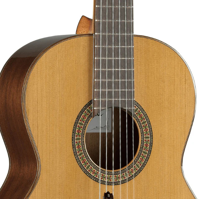 alhambra-3-c-especial-zurda-com-capa-10-mm_6a070172100ea.jpg