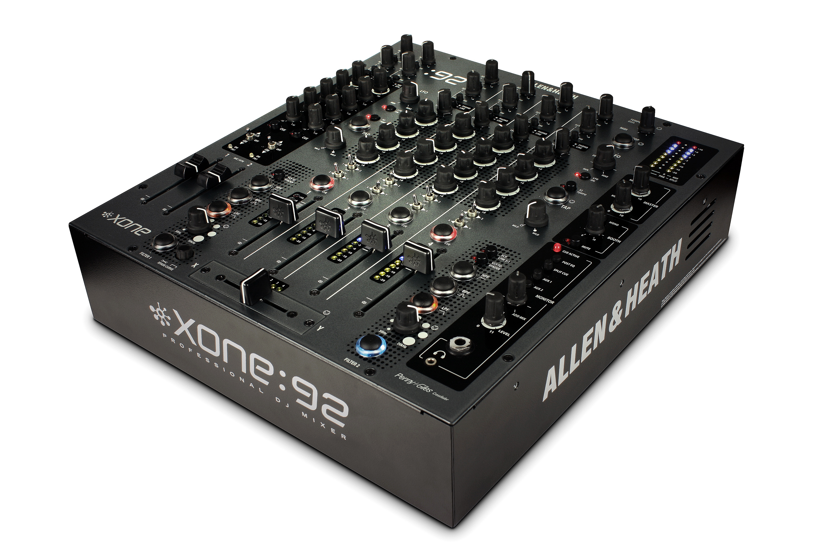 allen-heath-xone92_5efe13ca5b3c4.jpg