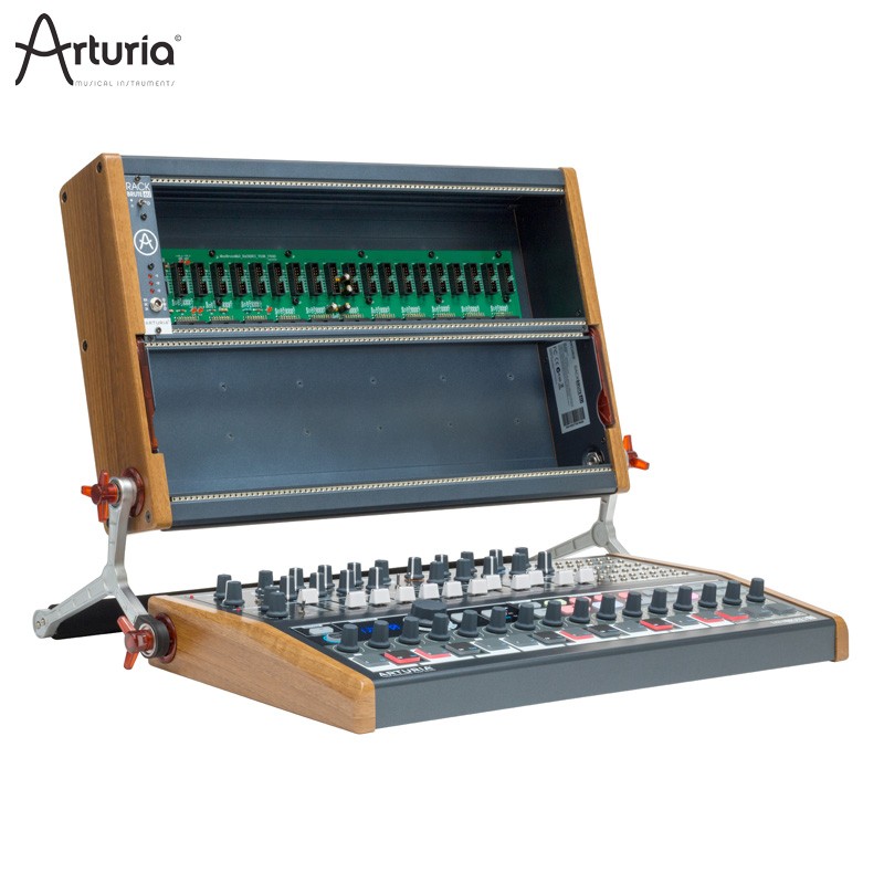 arturia-rackbrute-6u_5a72eff07c882.jpg