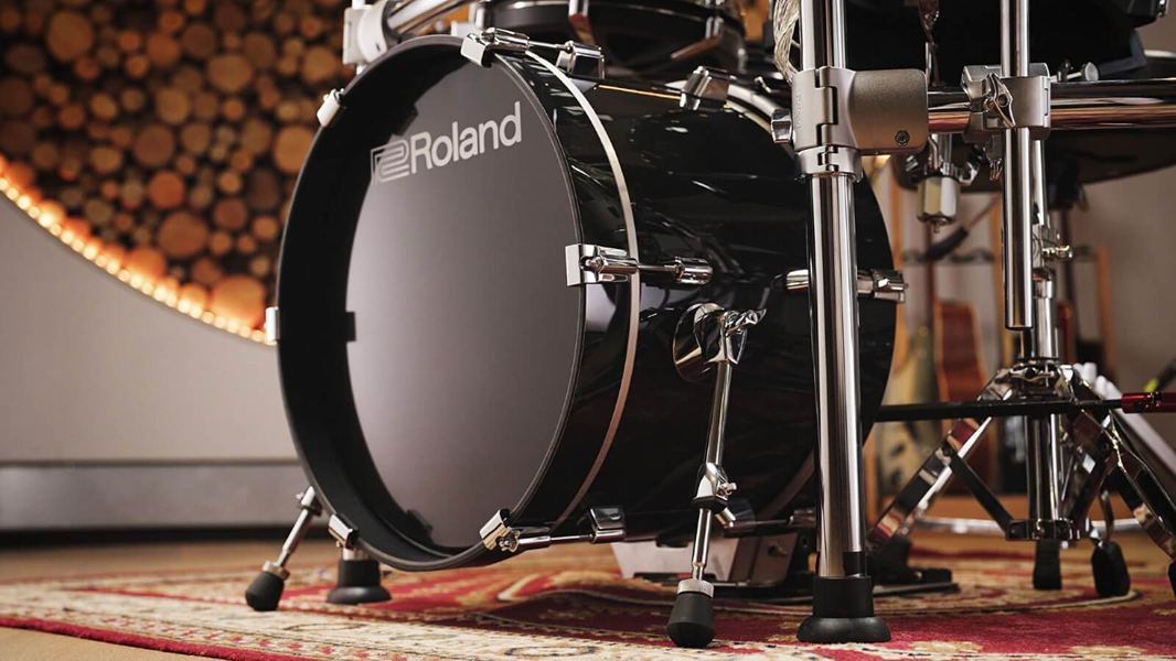 bateria-roland-td716-equipada-com-novo-bombo-18-polegadas-roland-kd-18-bk_67c5c424436c9.png