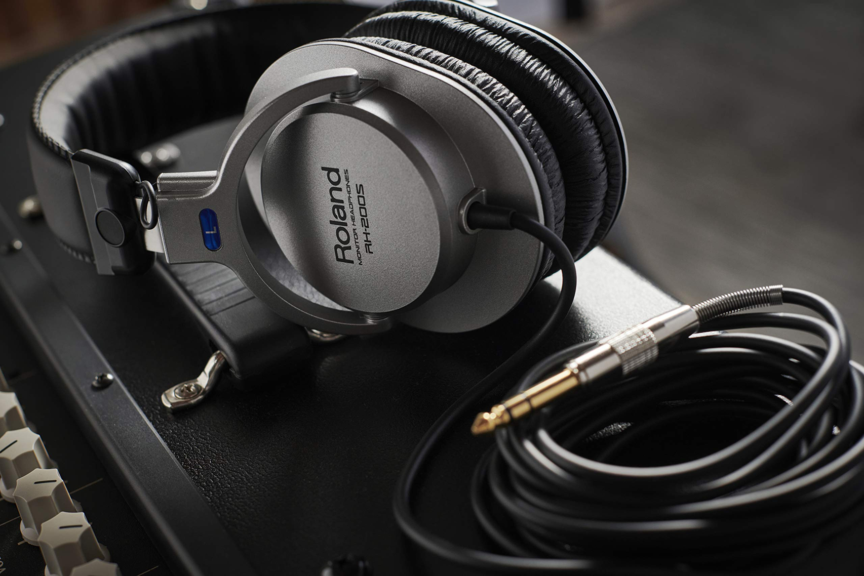bauscultadores-headphones-alta-fidelidade-roland-rh-200s-silver-prateados-profissionais-estudio-guitarra-bateria-pianos-sintetizadores-dj-best-seller-b_6800b700223fb.jpg