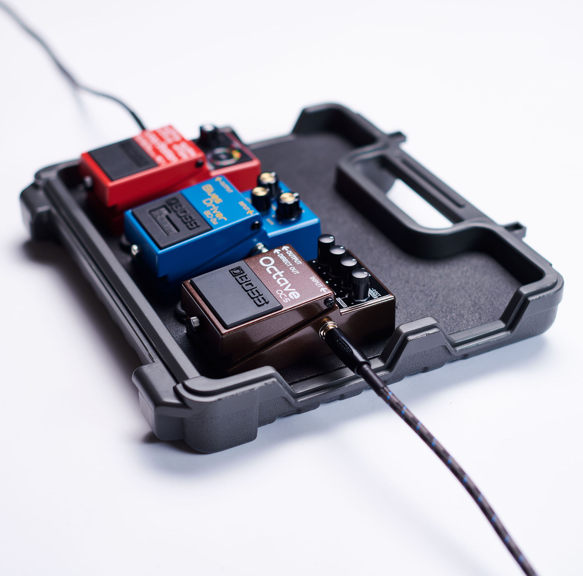 bboss-bcb-30x-pedalboard-para-pedais-compactos-de-efeitos-para-guitarra-eletrica-e-baixo-loopers-loop-stations-b_682f3e59d27ed.jpg