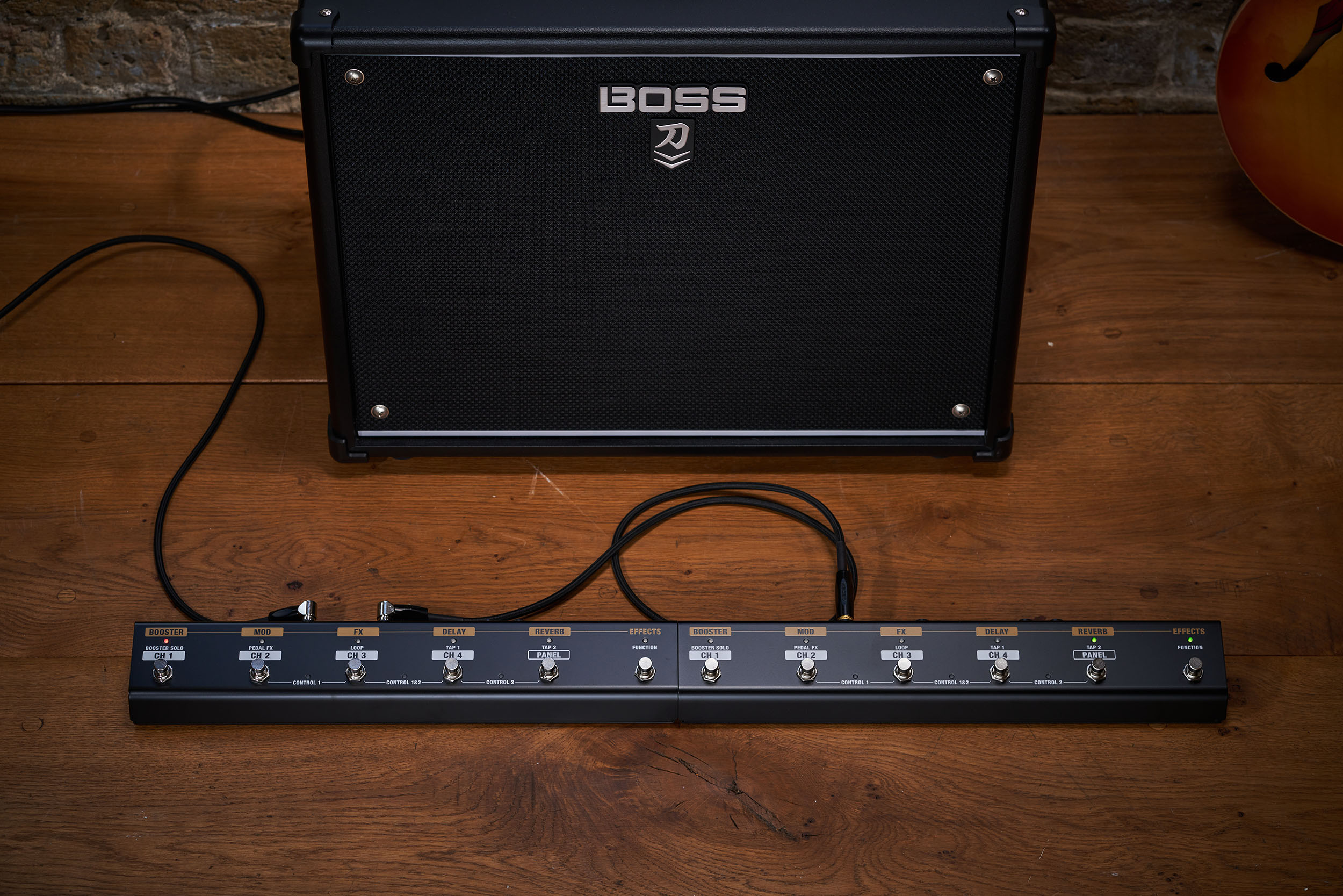 bboss-ga-fc-ex-pedaleira-controlo-para-amplificadores-combos-boss-b_683dc0fdb4f2d.jpg