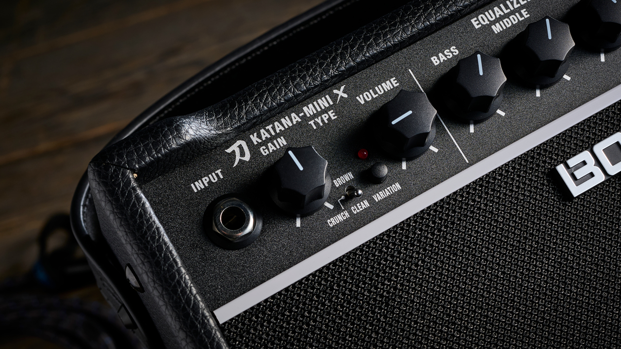 bcoluna-bluetooth-boss-katana-mini-x-combo-portatil-guitarra-eletrica-baixo-acustica-10w-multi-fx-bateria-interna-porta-usb-best-seller-b_6801419c82eb2.png