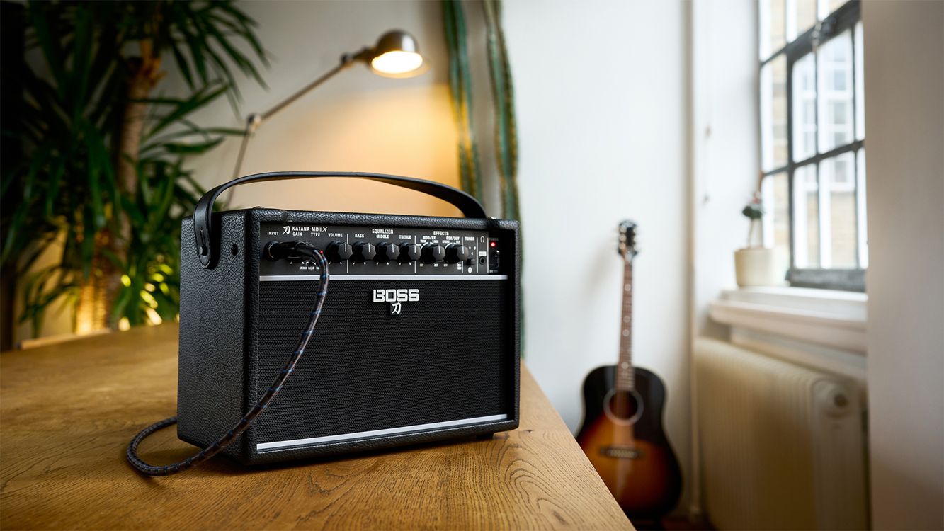 bcoluna-bluetooth-boss-katana-mini-x-combo-portatil-guitarra-eletrica-baixo-acustica-10w-multi-fx-bateria-interna-porta-usb-best-seller-b_682d7fd01494e.png