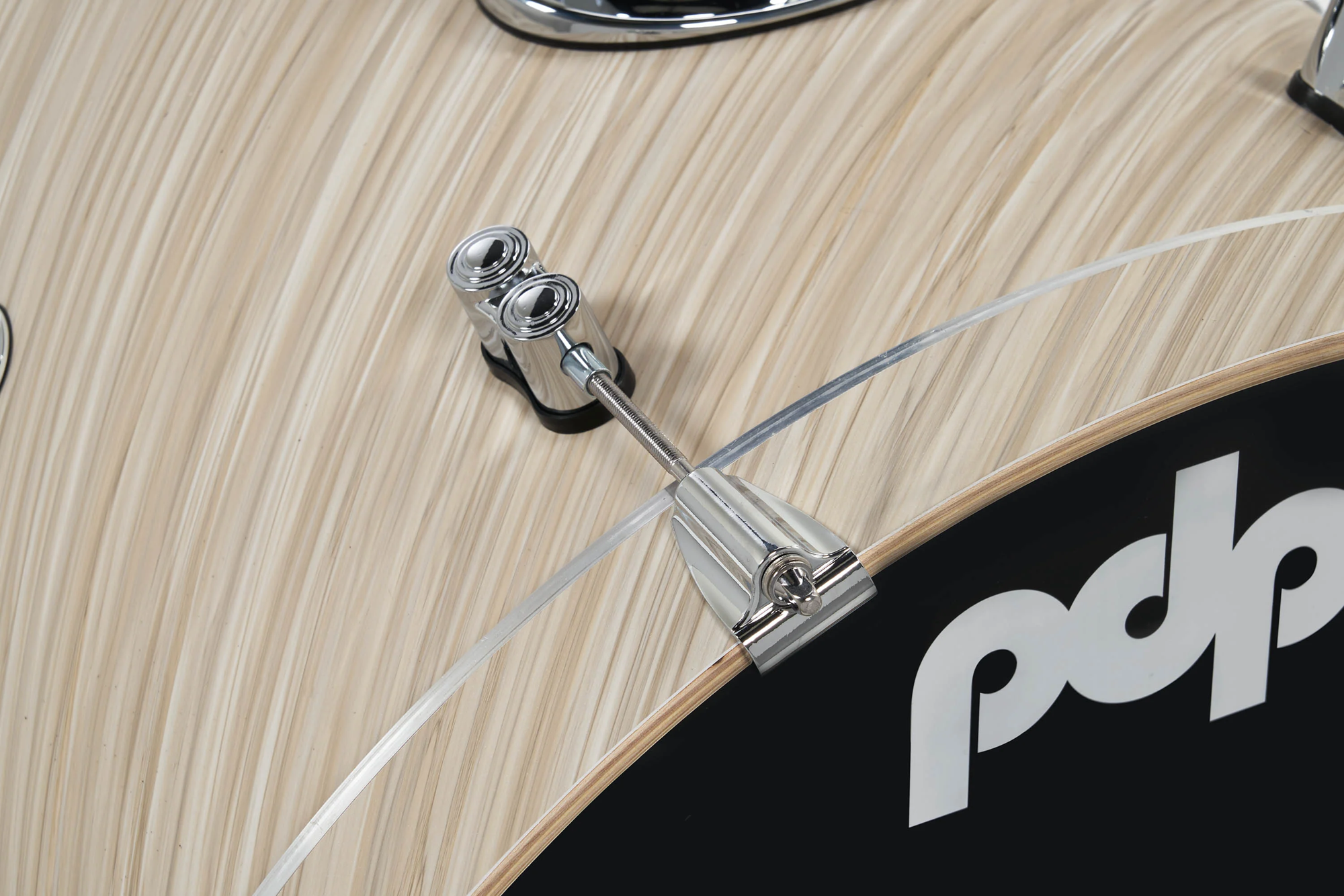 bdw-pdp-concept-maple-cm4-twisted-ivory-kit-4-pc-bombo-20-polegadas-pdcm20fnti-b_67fe4085d74de.png
