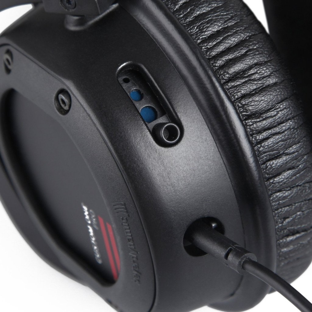 beyerdynamic-custom-one-pro_5ba0db280ec3a.jpg