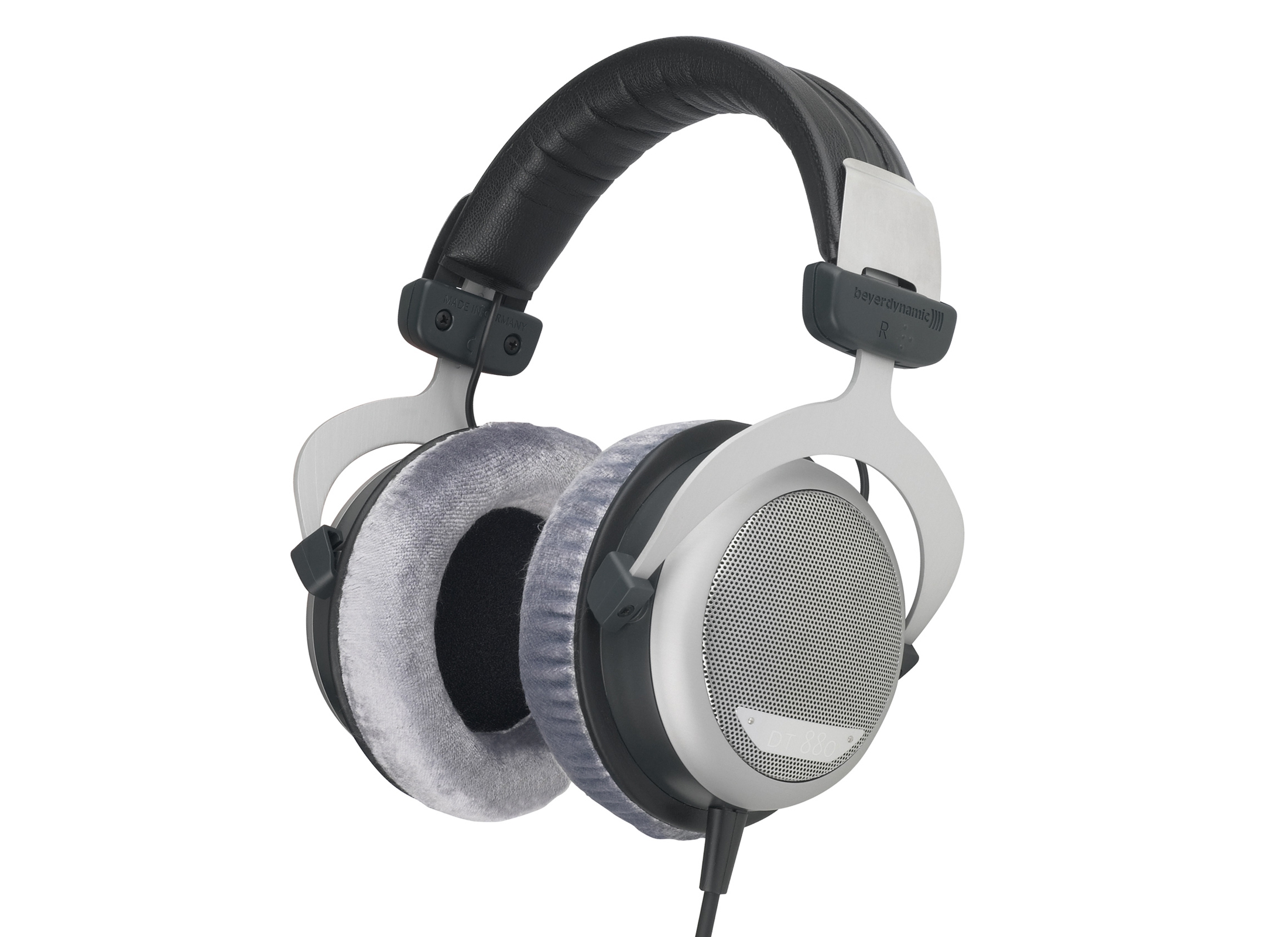 beyerdynamic-dt-880-pro_5ae18cc37ae95.jpg