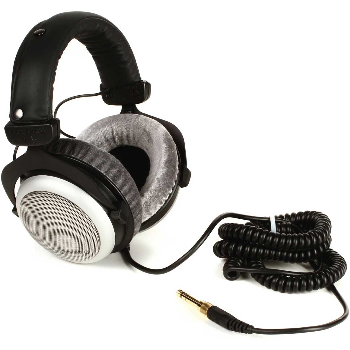 beyerdynamic-dt-880-pro_5ae18cc4f048d.jpg