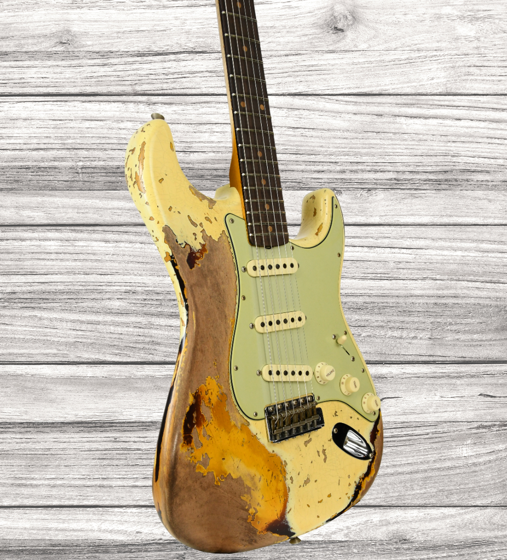 bfender-custom-shop-limited-edition-59-strat-b-super-heavy-relic-aged-vintage-white-over-chocolate-3-color-sunburst_64a698765a287.jpg