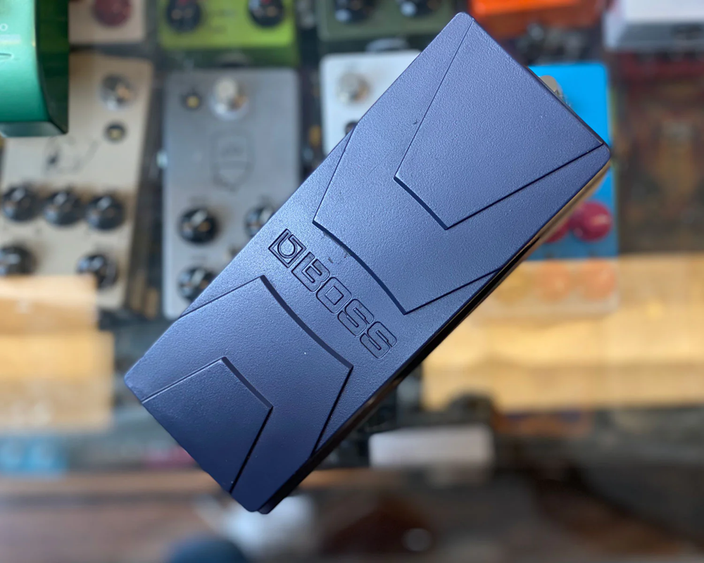 boss-ev-30-pedal-de-volume-e-expressao-universal_67a9f448065df.png