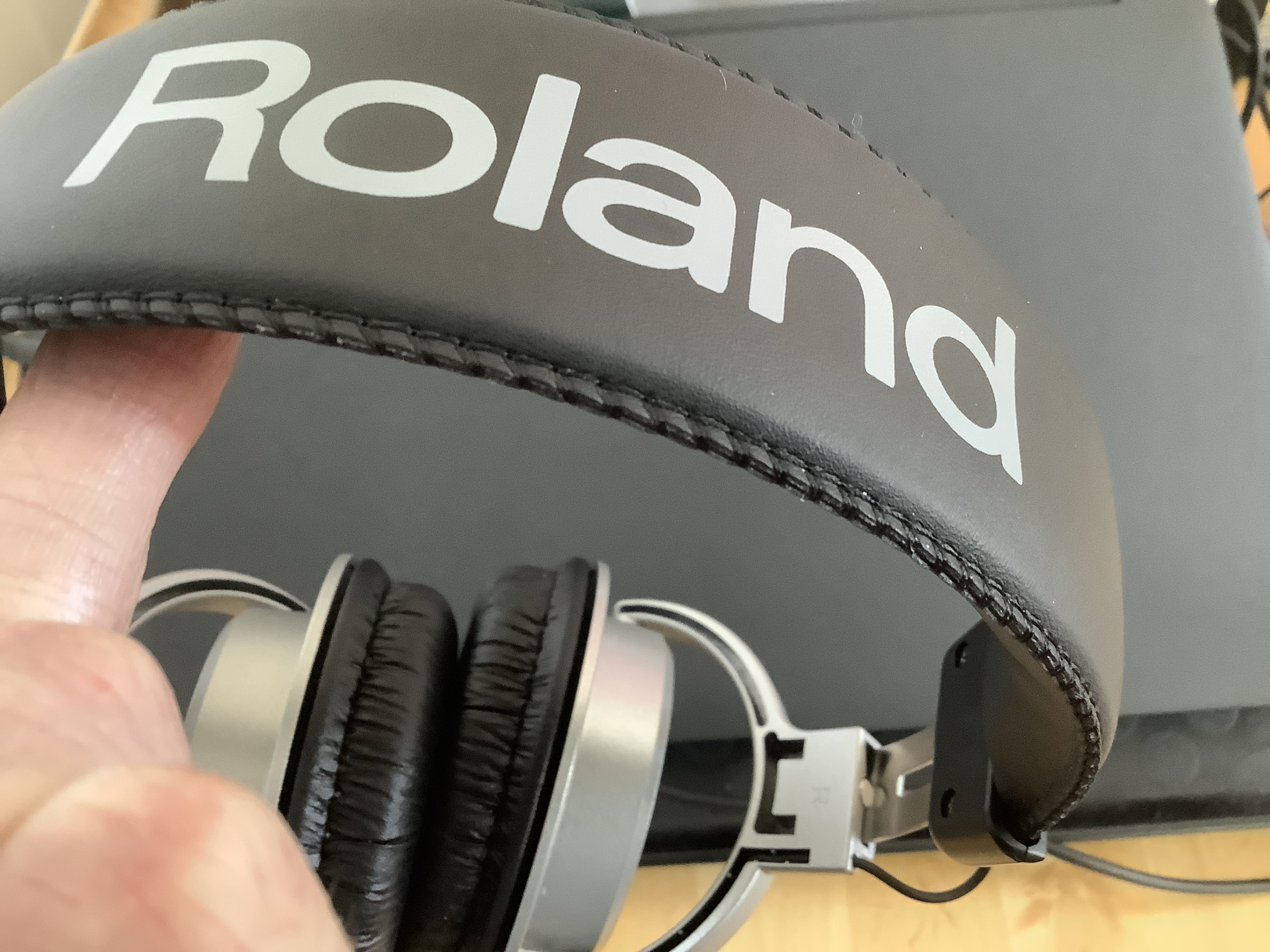 broland-dj-202-pro-controlador-dj-serato-dj-intro-patterns-ritmos-tr-best-seller-b_6800bea11cfeb.png