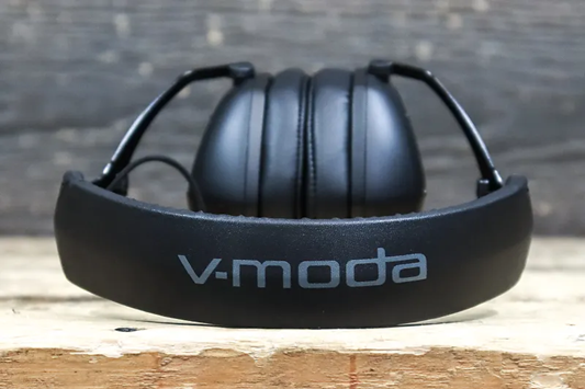 bv-moda-m-200-studio-headphones-cable-with-microphone-travel-case-b_68188a7b40be2.png