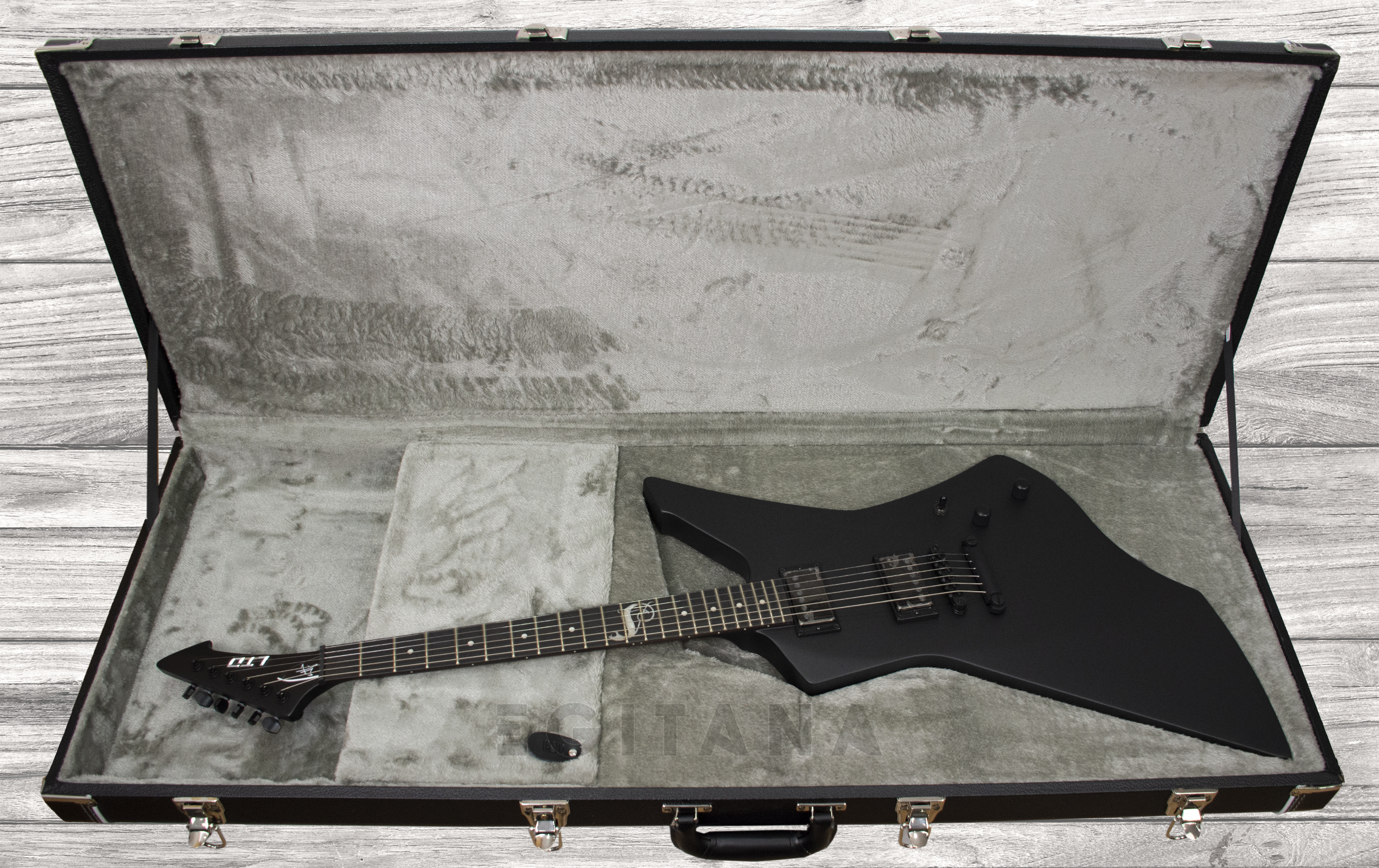 esp-ltd-snakebyte-blks_5f2adcb468f9f.jpg