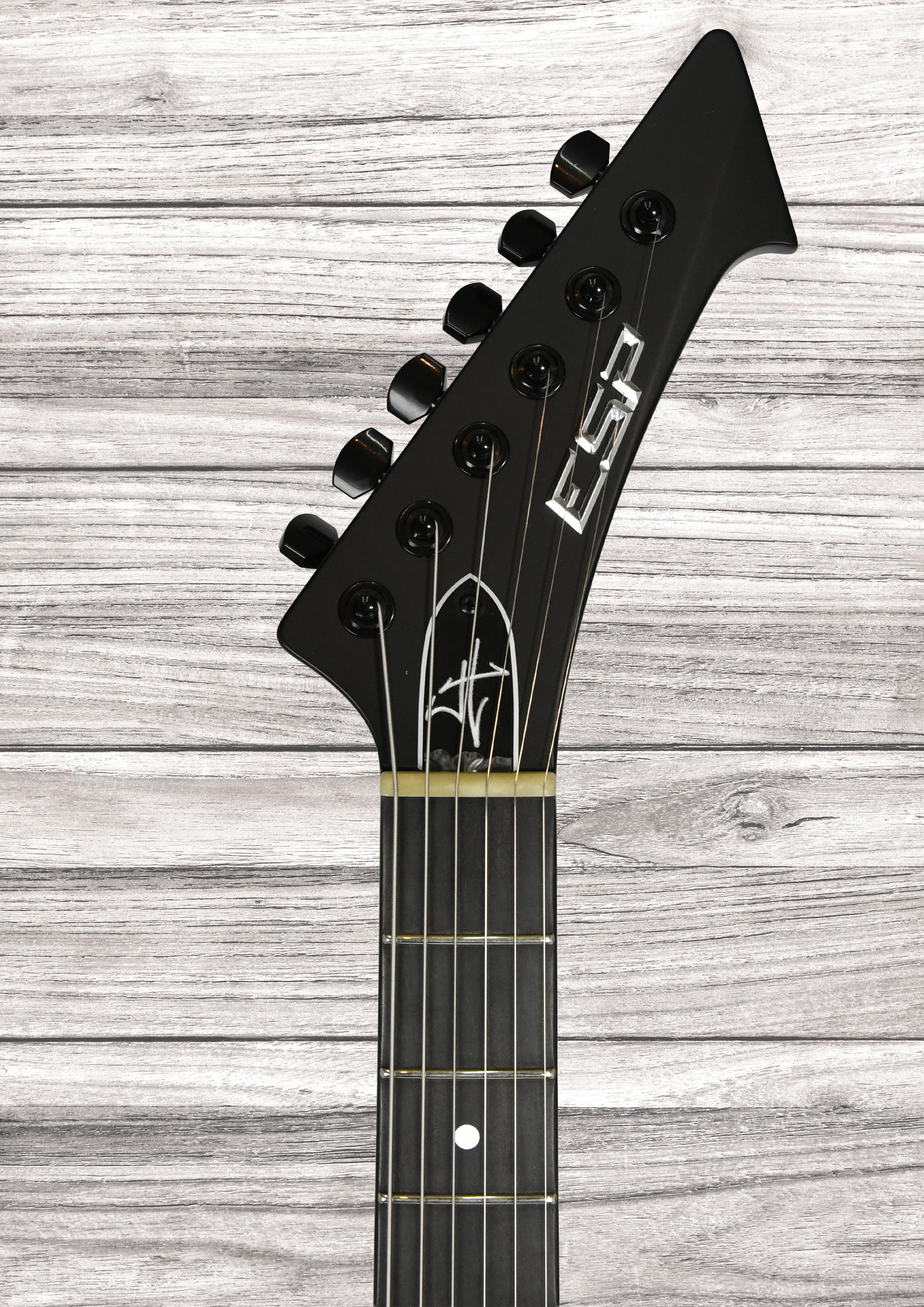 esp-vulture-black-satin_6a6c586be4790.jpg