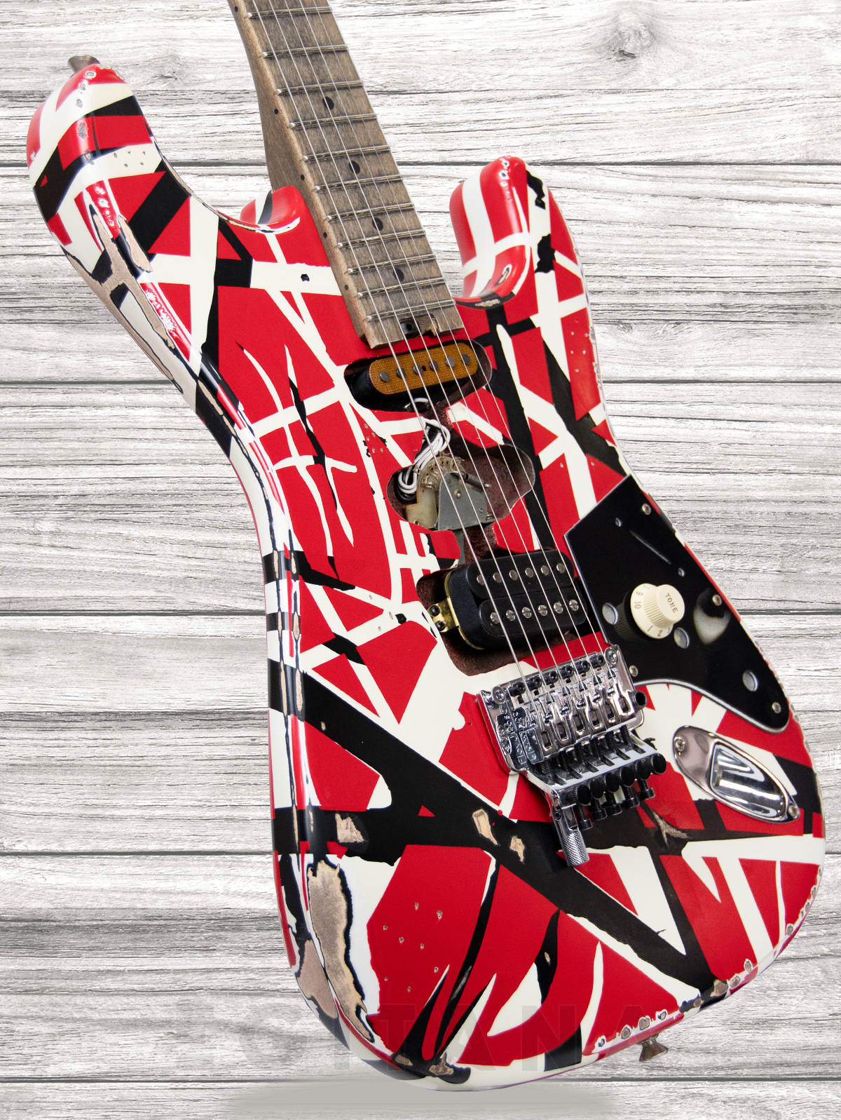 evh-striped-frankie-red-white-black_6336b9bae8e3c.jpg