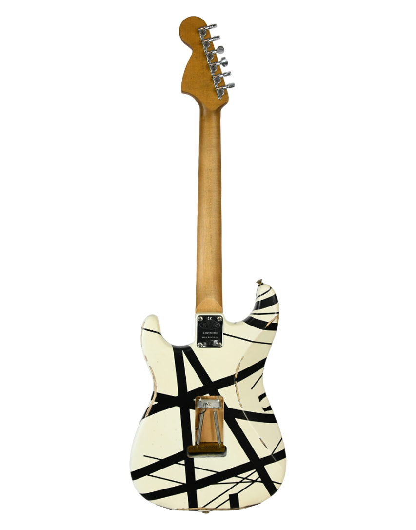 evh-striped-series-78-eruption-maple-fingerboard-white-with-black-stripes-relic_64a438bd93d1d.jpg