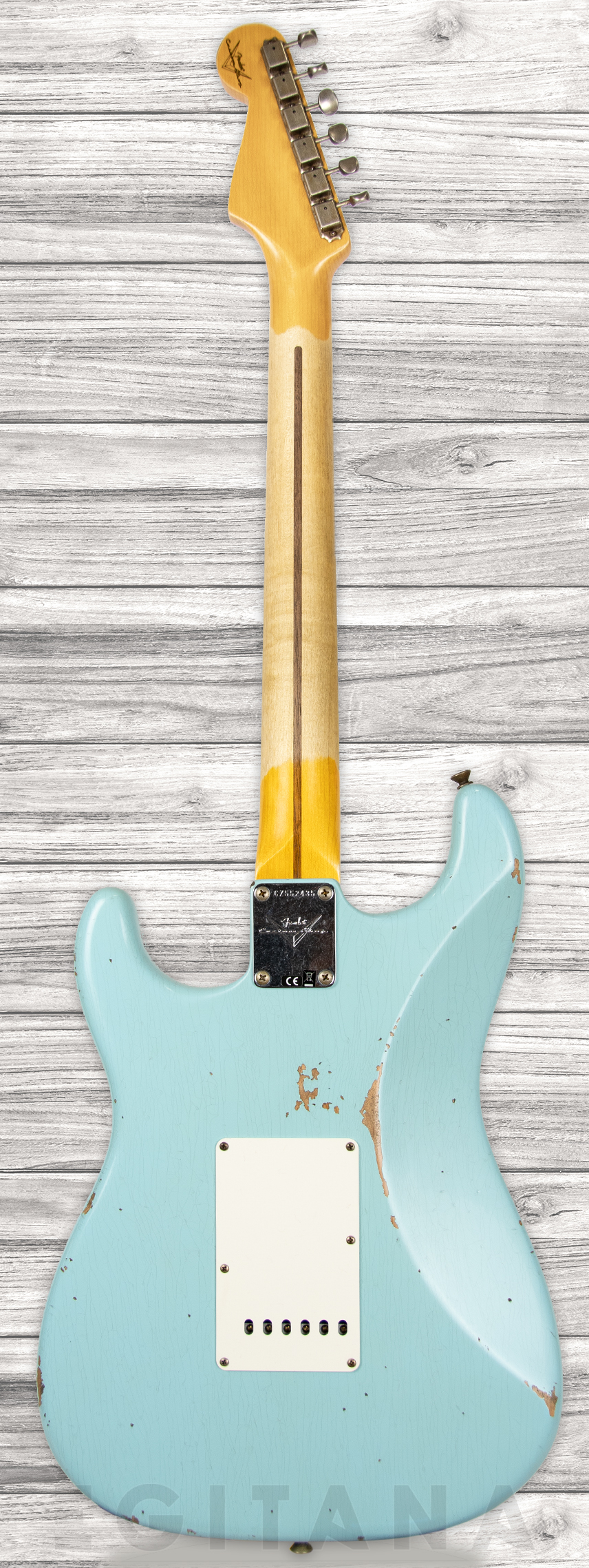 fender-1957-faded-aged-daphne-blue-relic_608c0eb678148.jpg