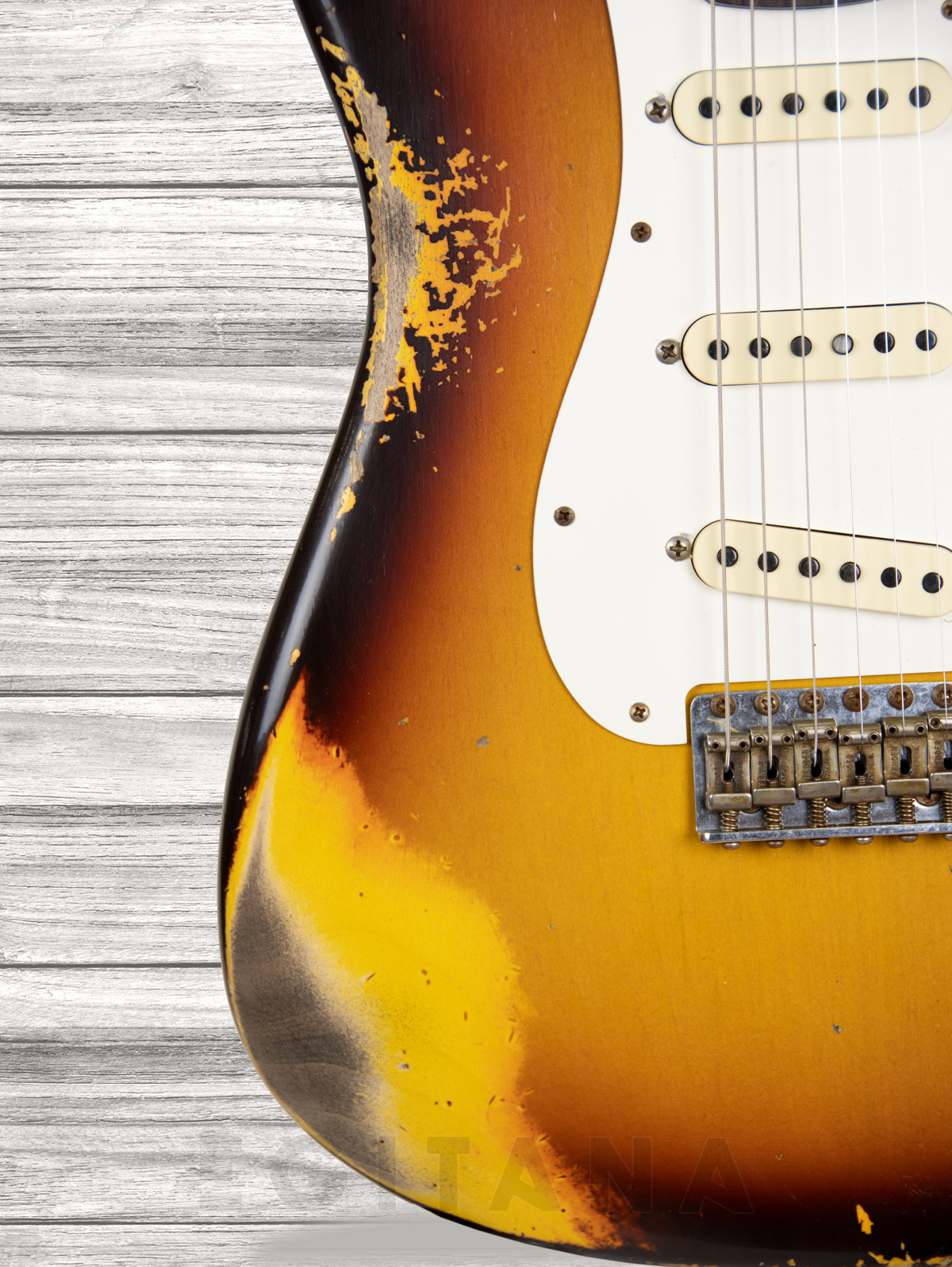 fender-1959-heavy-relic-faded-aged-chocolate-3-color-sunburst_608bedefe7645.jpg