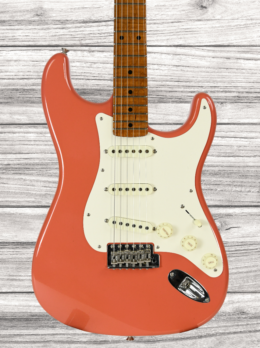 fender-2023-limited-edition-roasted-50s-dlx-closet-classic-1-piece-4a-roasted-flame-maple-faded-aged-tahitian-coral_6675429791382.png