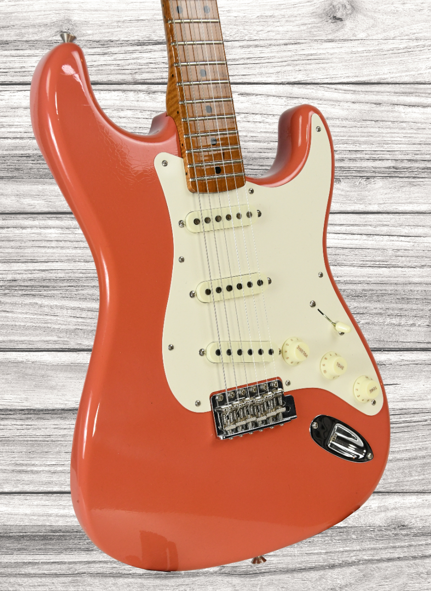 fender-2023-limited-edition-roasted-50s-dlx-closet-classic-1-piece-4a-roasted-flame-maple-faded-aged-tahitian-coral_6675429c1e3a5.jpg