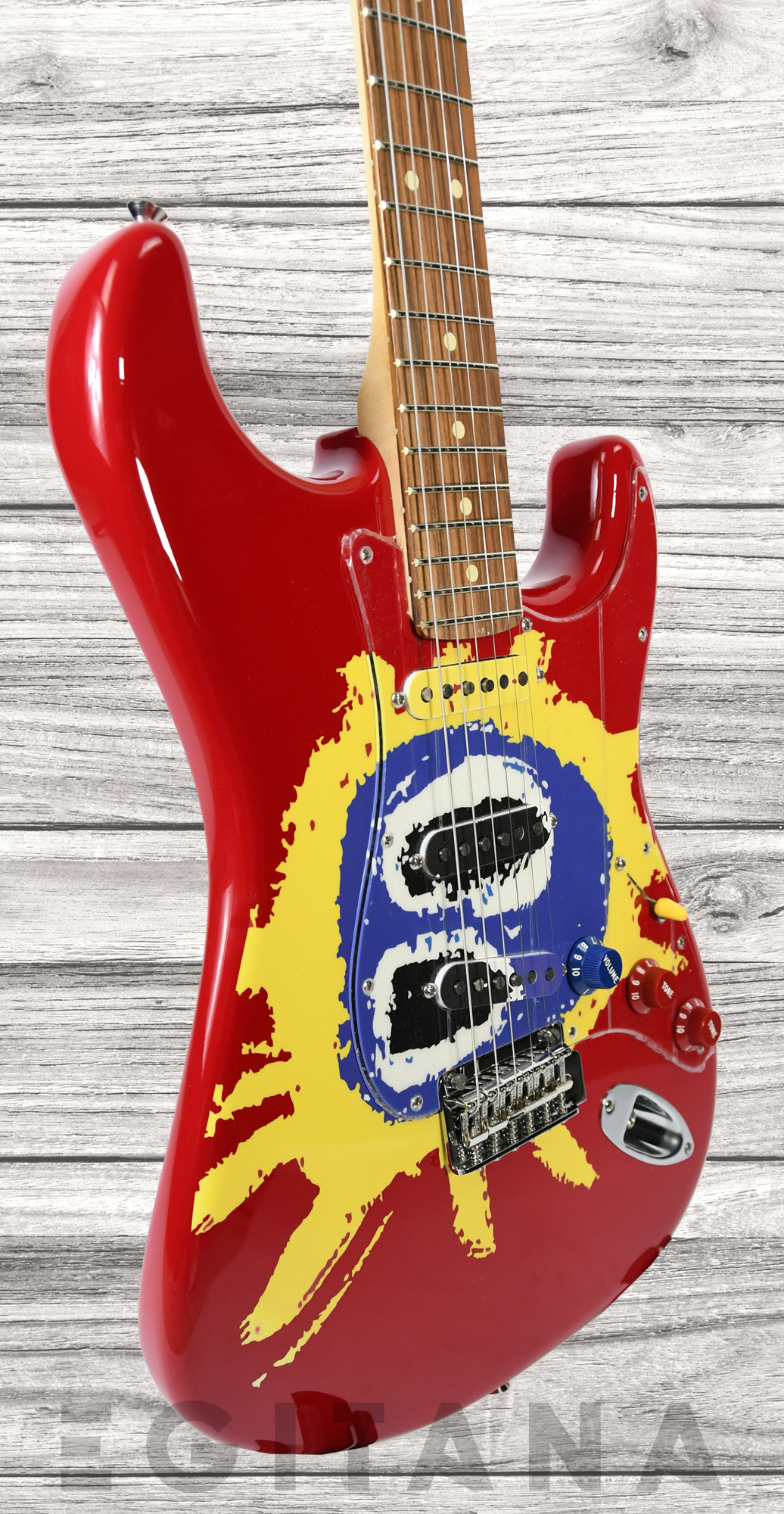 fender-30th-anniversary-screamadelica-pau-ferro-fingerboard-custom-graphic_637e4d552097e.jpg