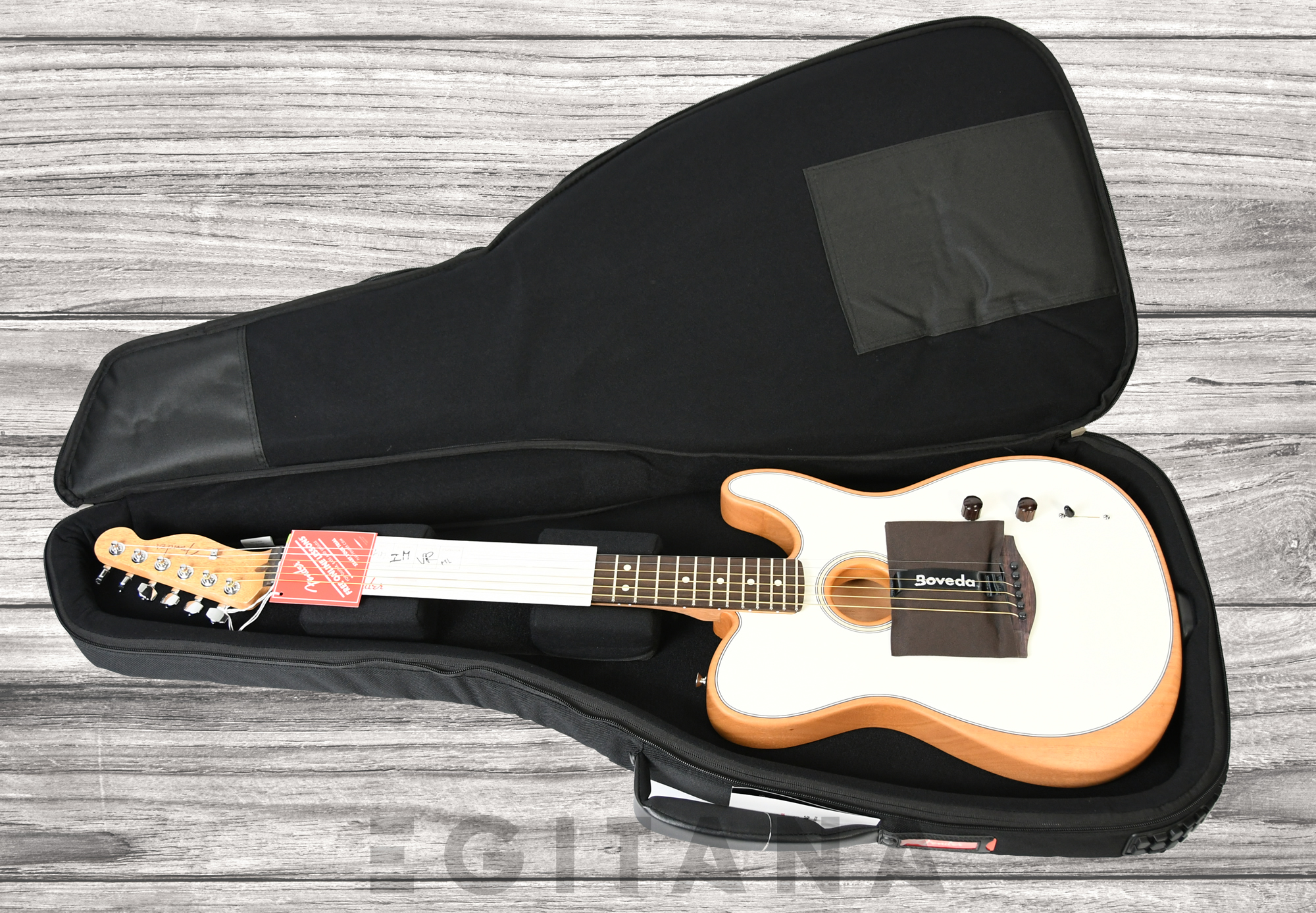 fender-acoustasonic-player-telecaster-arctic-white_6377670e1ea7c.jpg