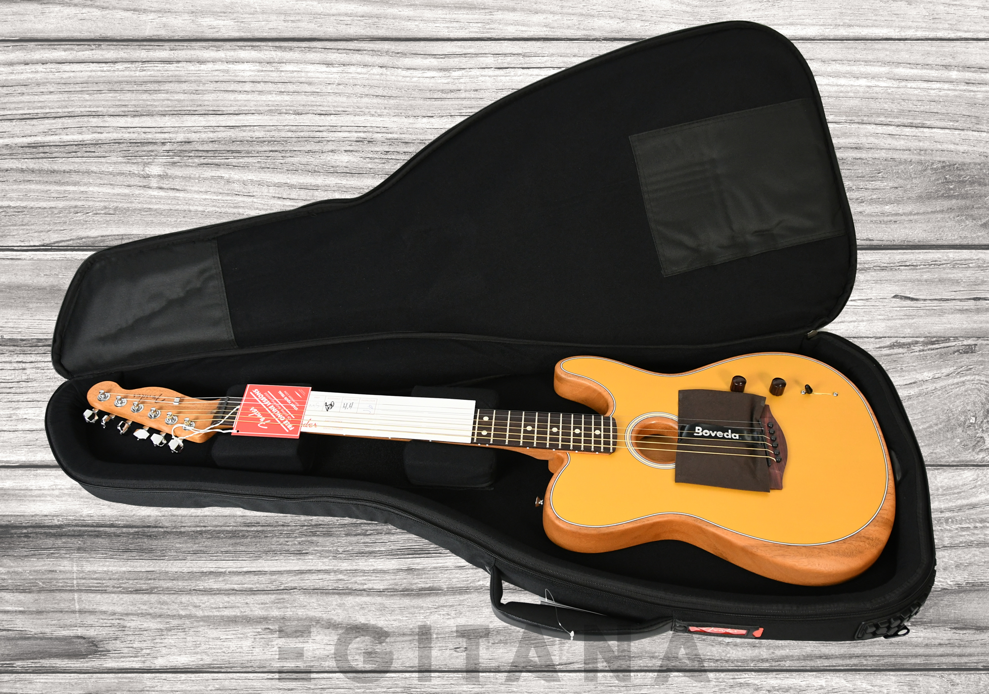 fender-acoustasonic-player-telecaster-butterscotch-blonde_63775e1d06fbc.jpg