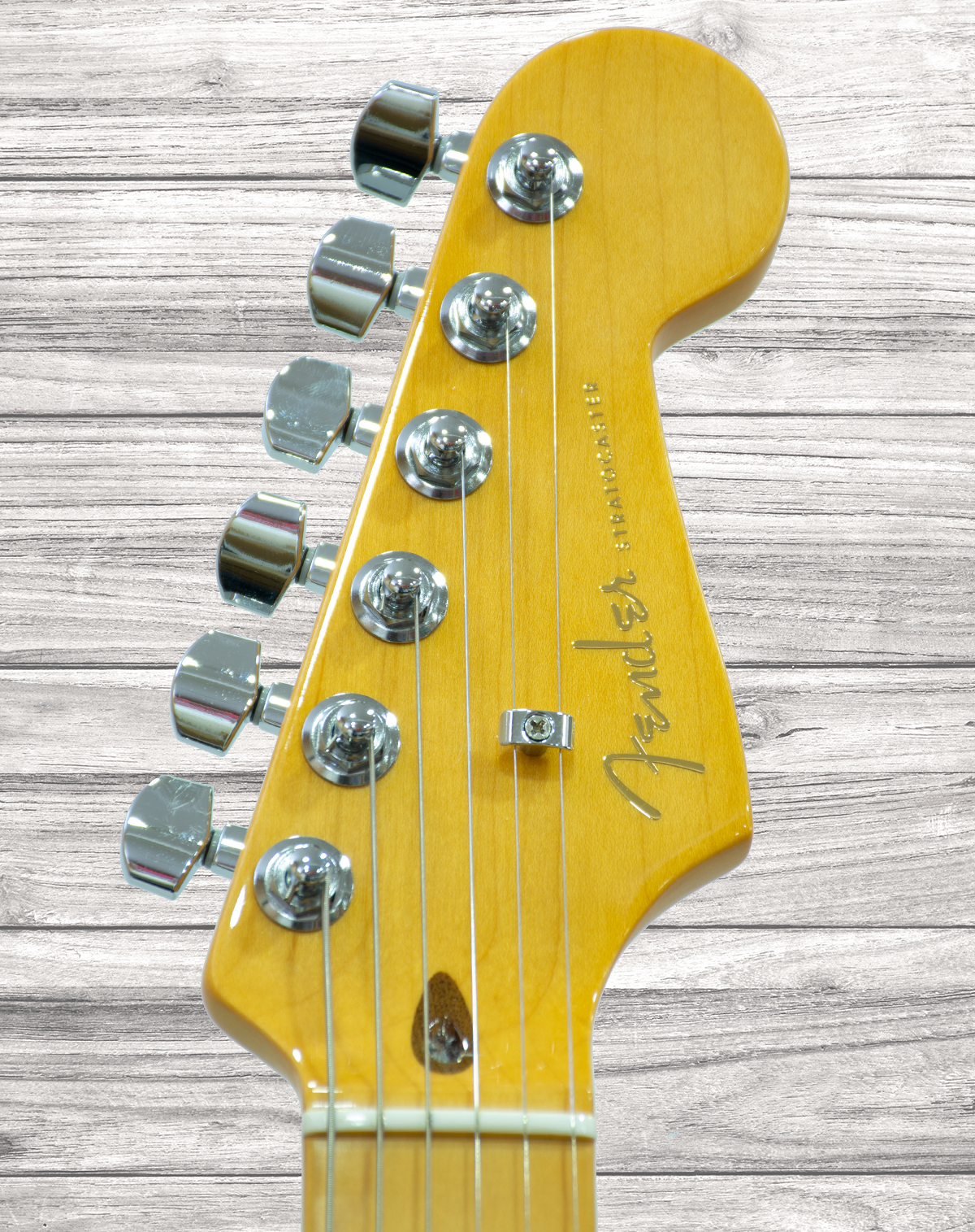 fender-am-ultra-strat-mn-prb_5edf9713e3439.jpg