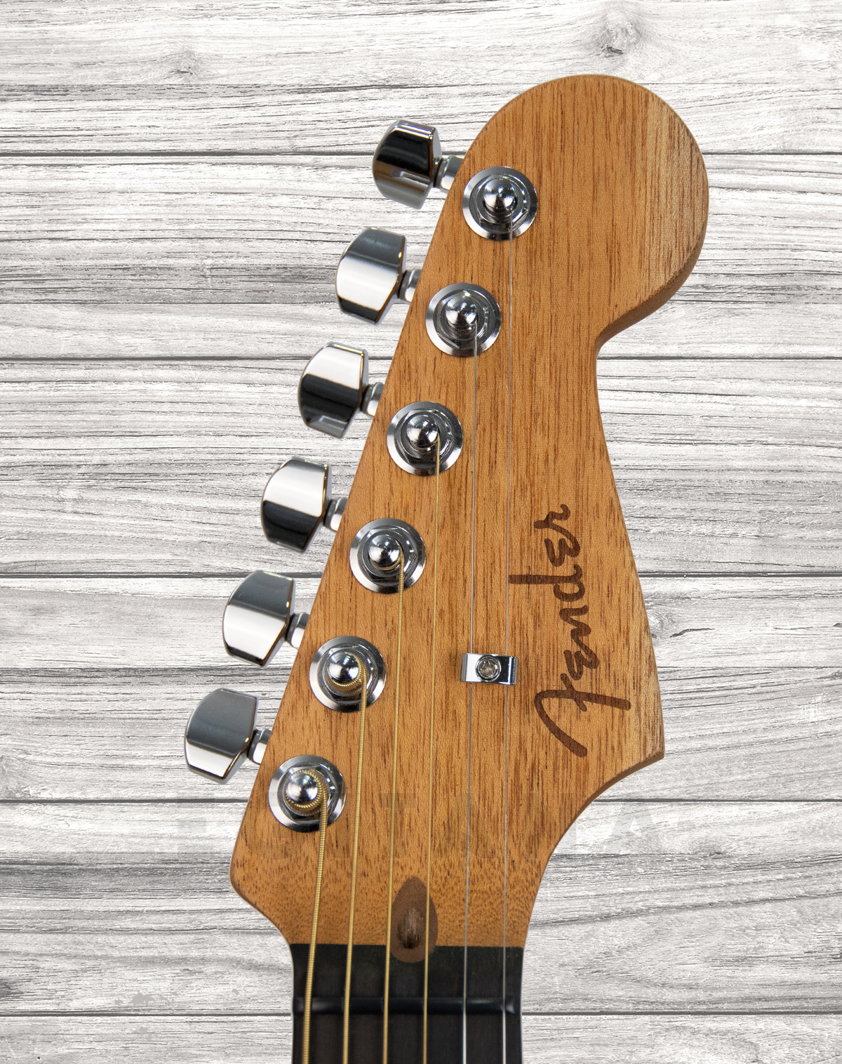 fender-american-acoustasonic-strat-natural_5f5a55b0ed355.jpg