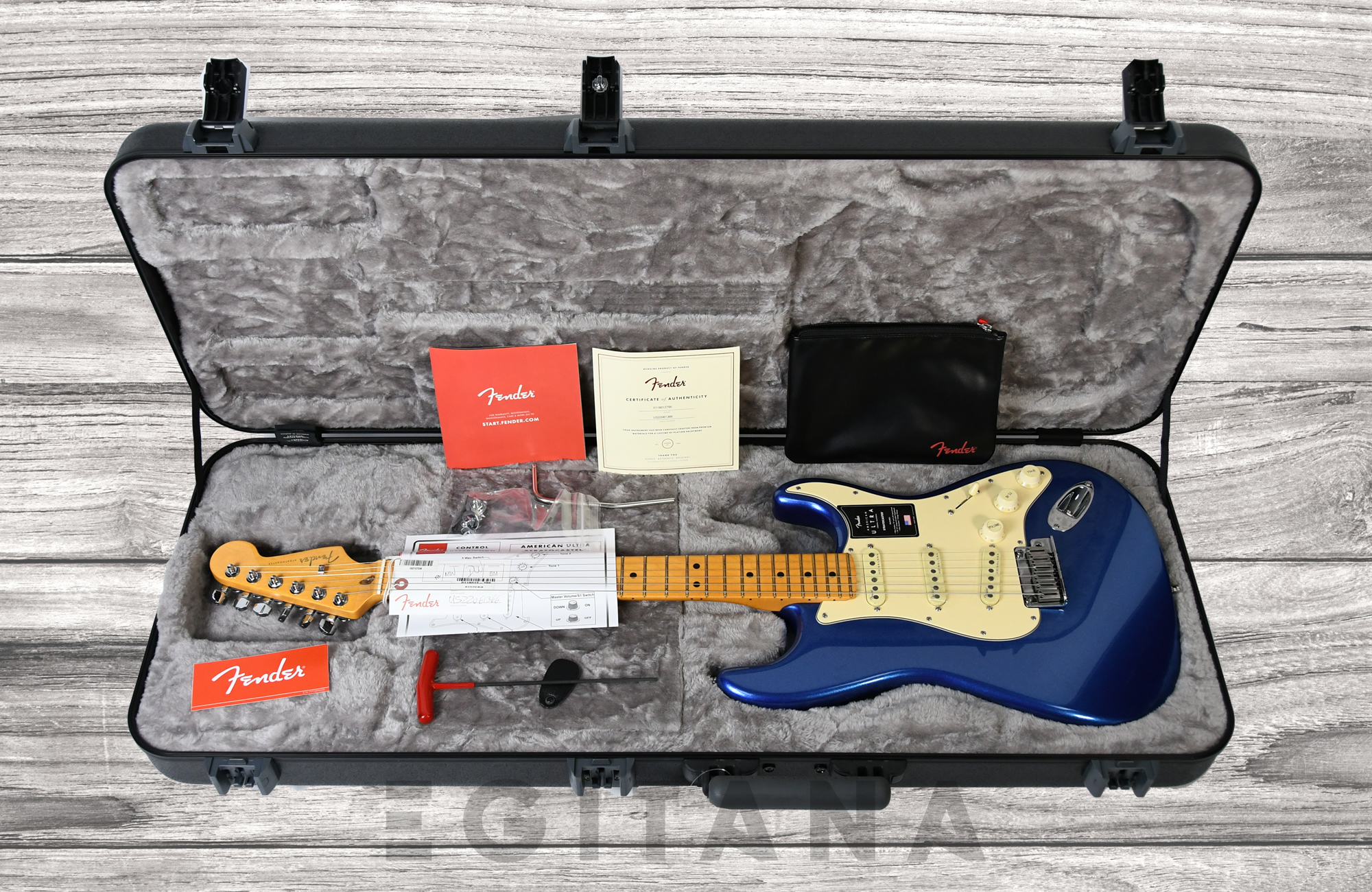 fender-american-fender-american-ultra-cobra-blue_6374ff3fb3d59.jpg