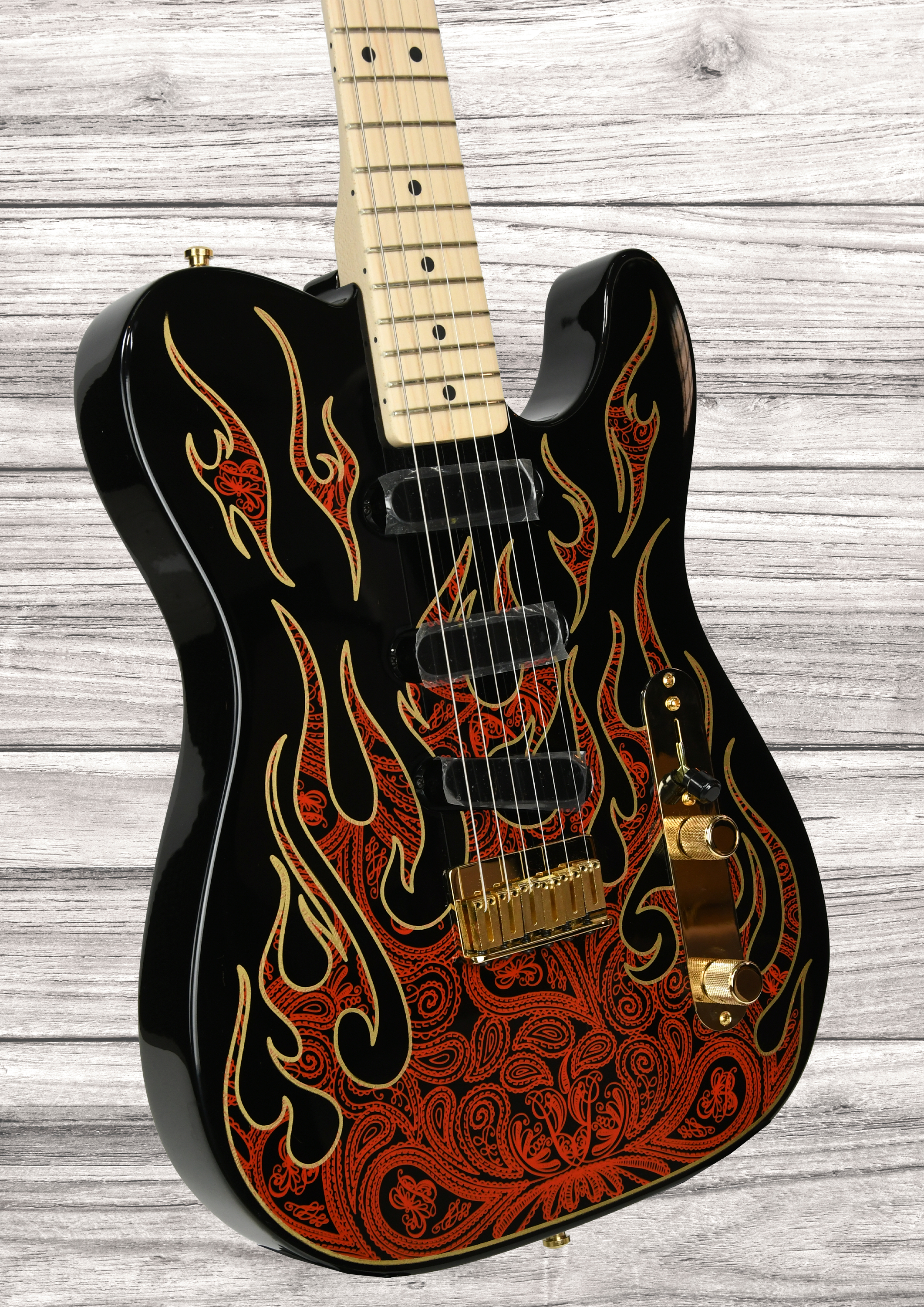 fender-american-james-burton-limited-edition-maple-fingerboard-red-paisley-flames_6908d0c8990f4.jpg