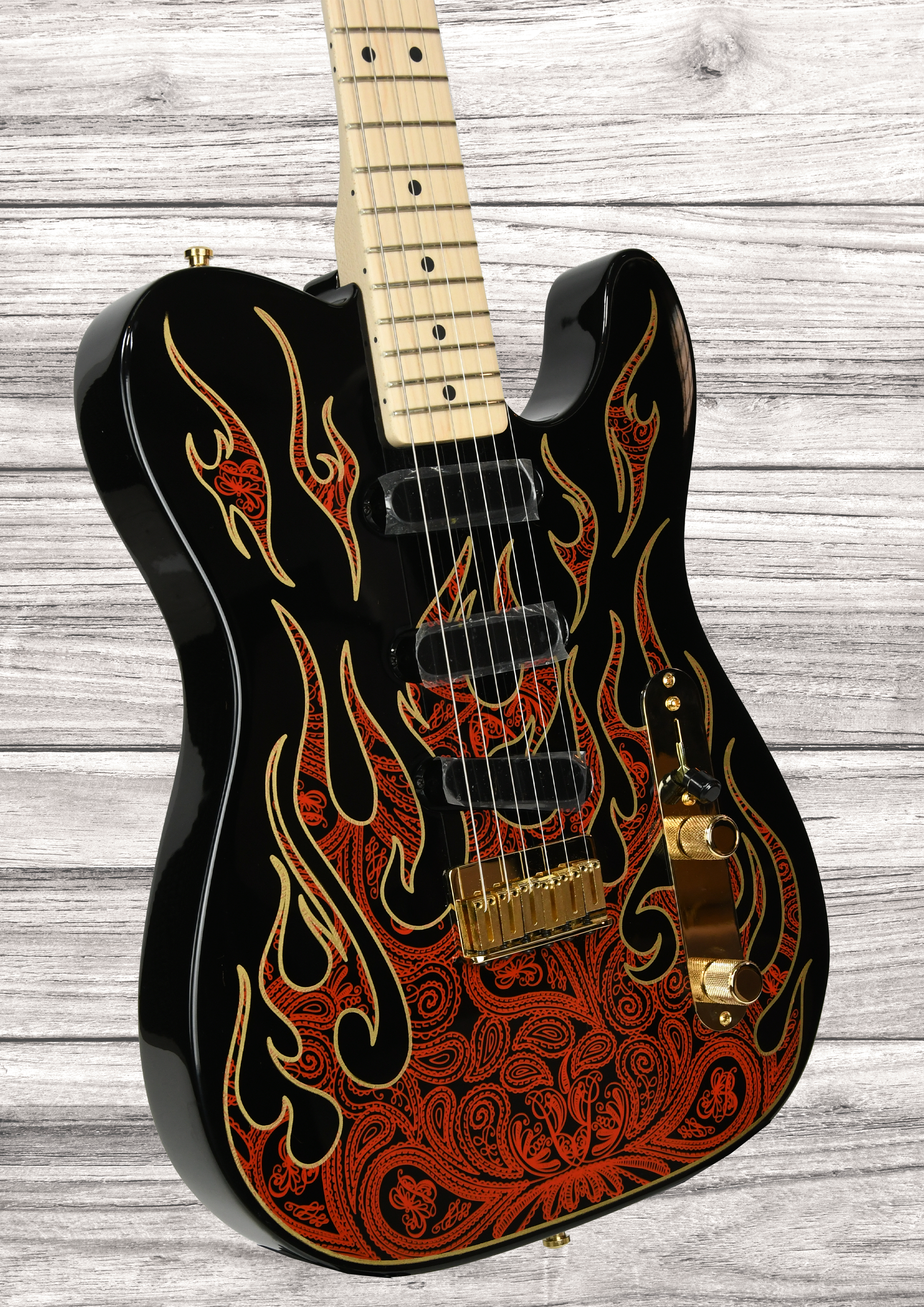 fender-american-james-burton-limited-edition-maple-fingerboard-red-paisley-flames_6908d0c8990f4.png
