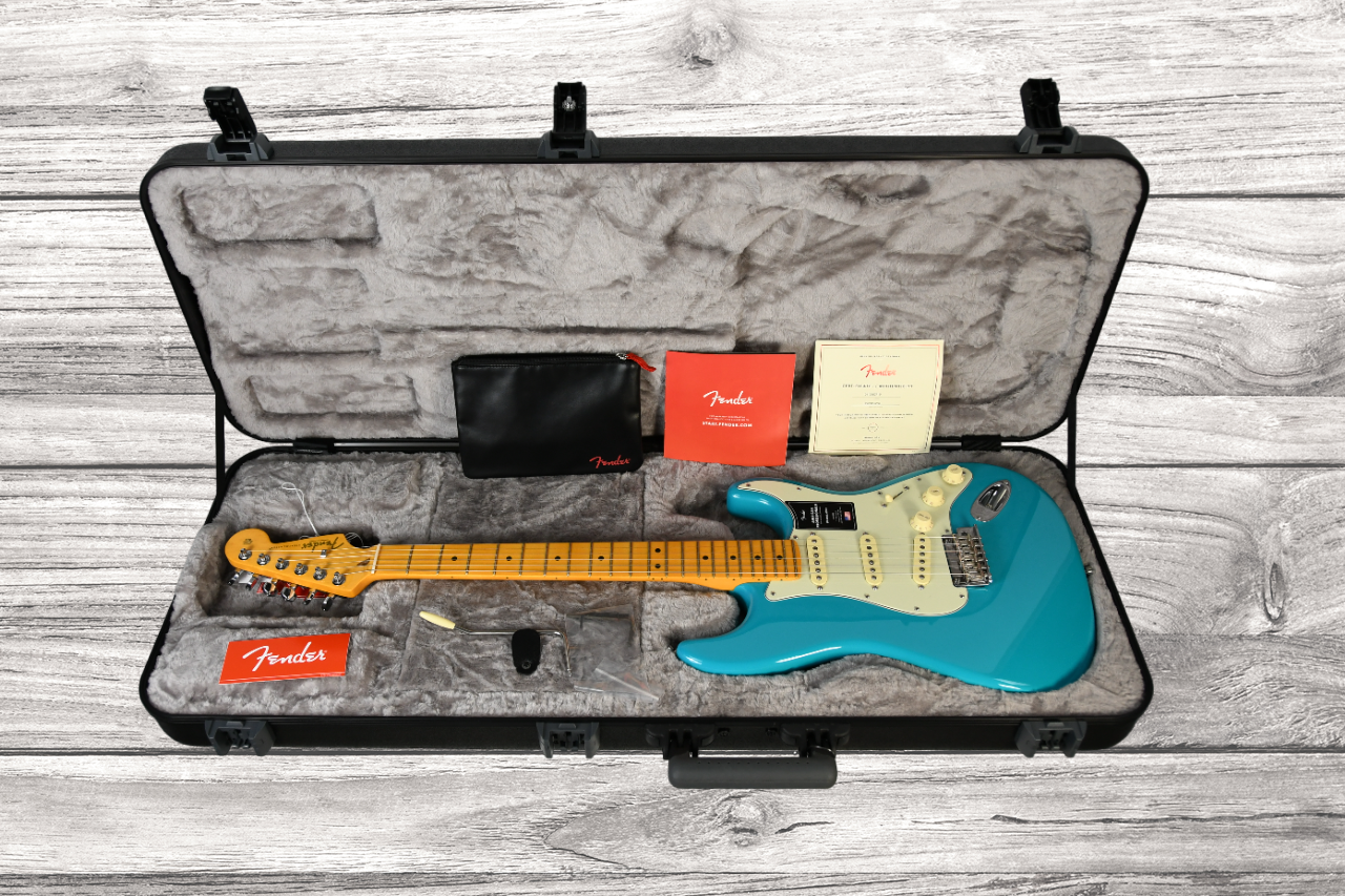 fender-american-pro-ii-strat-mn-mbl_6436d807729e8.png