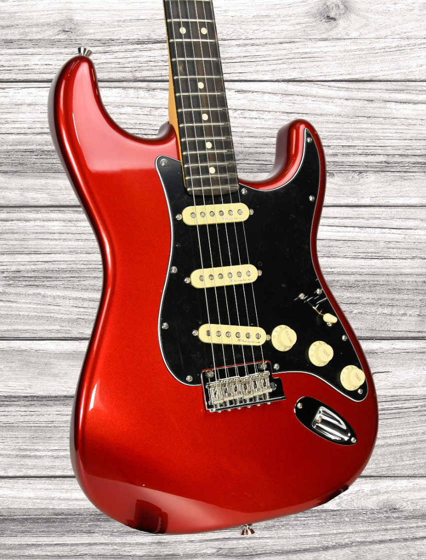 fender-american-professional-ii-candy-apple-red-exclusivo-egitana_66043017b9914.jpg