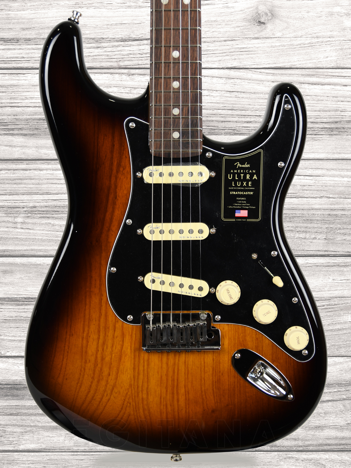 fender-american-ultra-luxe-strat-rw-2cs_60e88541ded00.jpg