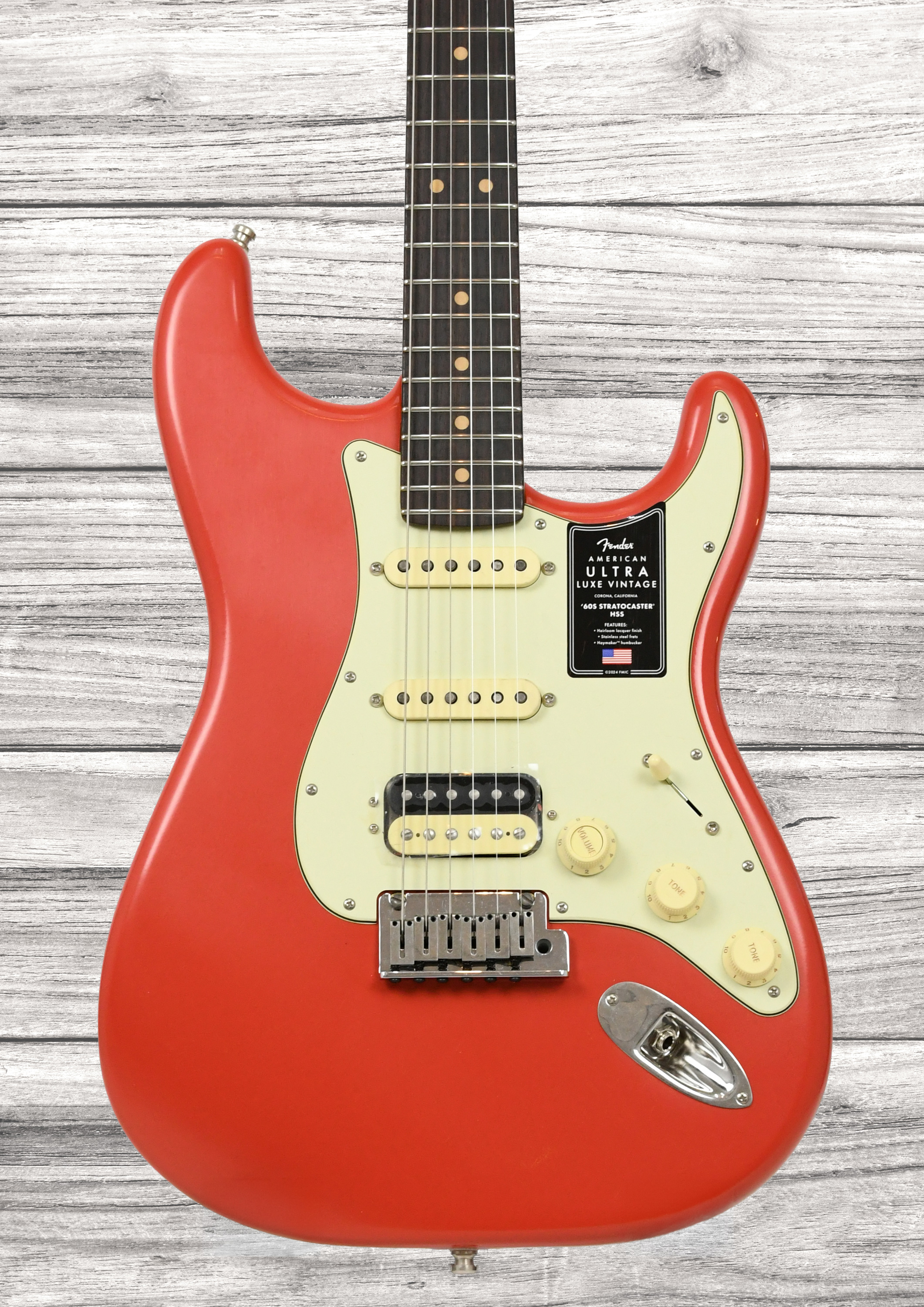 fender-american-ultra-luxe-vintage-60s-stratocaster-hss-fiesta-red_6a6c774ce5d0b.jpg