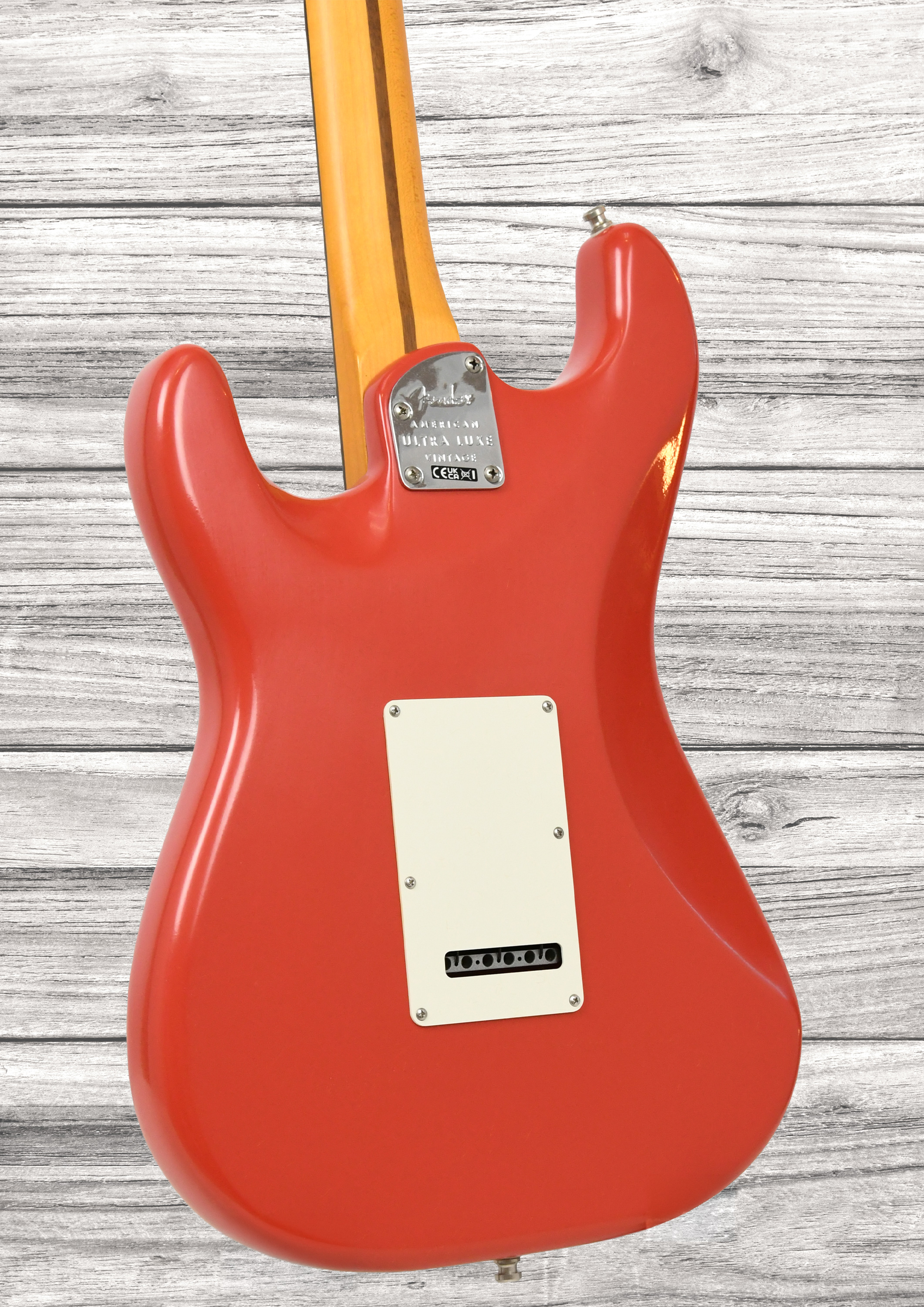 fender-american-ultra-luxe-vintage-60s-stratocaster-hss-fiesta-red_6a6c775cc8f95.jpg