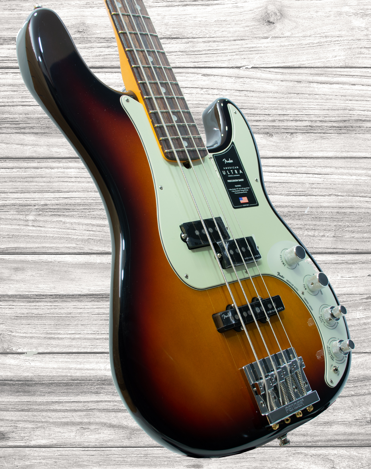 fender-american-ultra-p-bass-rw-ultraburst_5ecd4bdb187b6.jpg