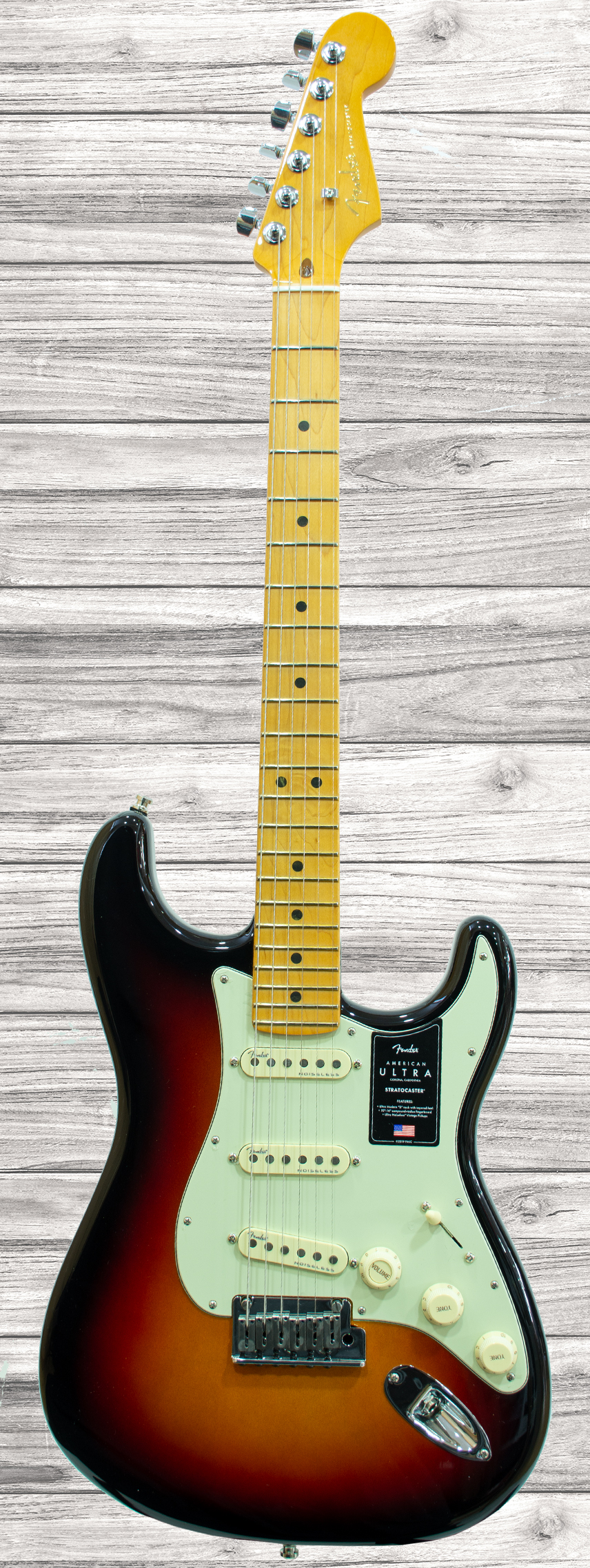 fender-american-ultra-strat-mn-ultraburst_5ede213ce53e9.jpg