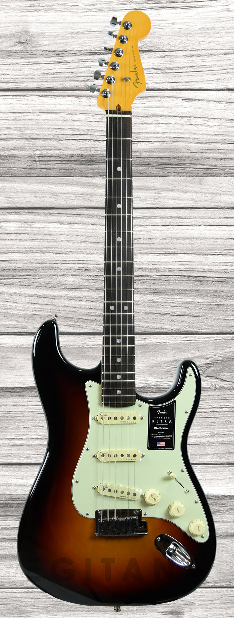 fender-american-ultra-strat-rw-ultraburst_612df2844ba30.png