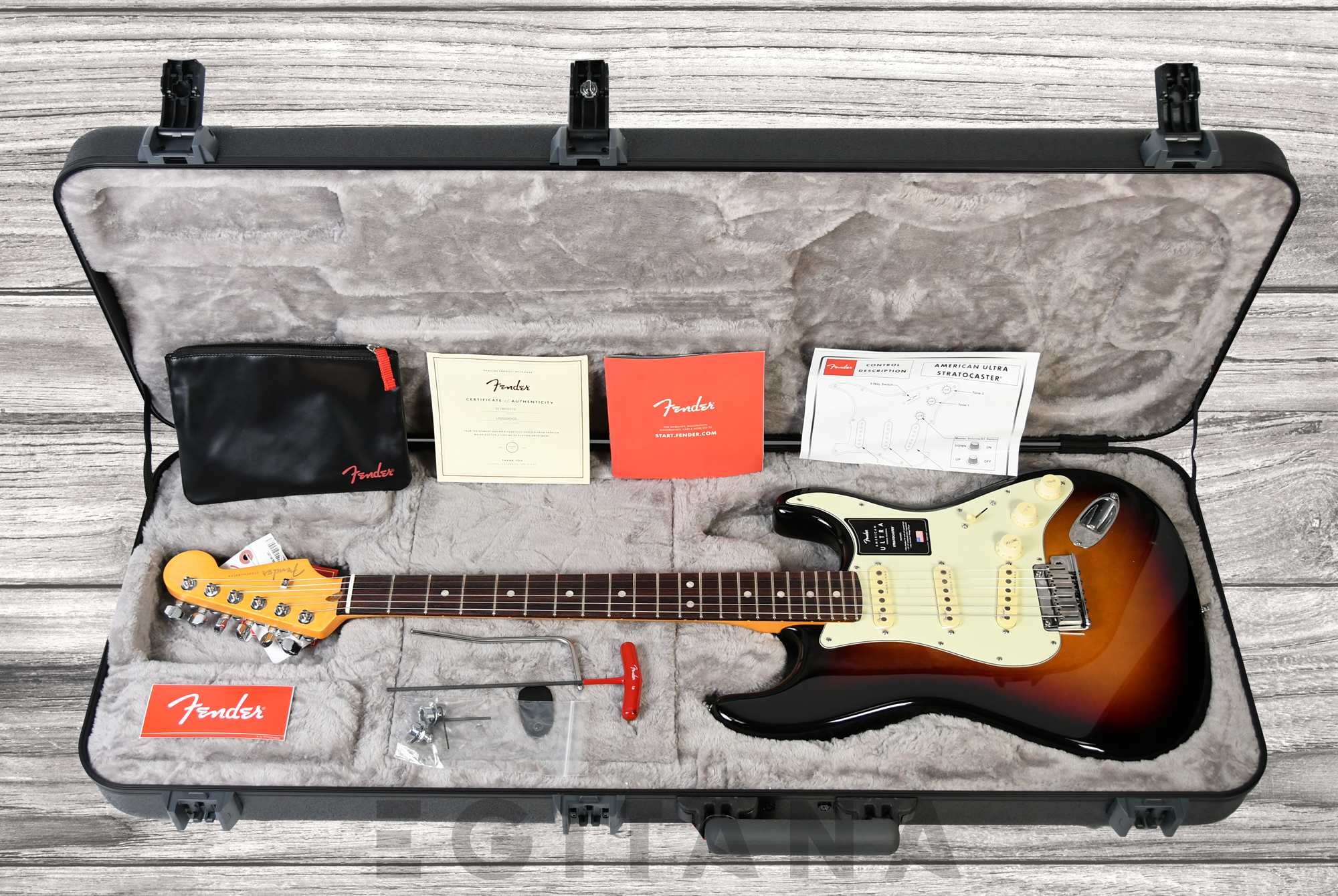 fender-american-ultra-strat-rw-ultraburst_63a340401feed.jpg