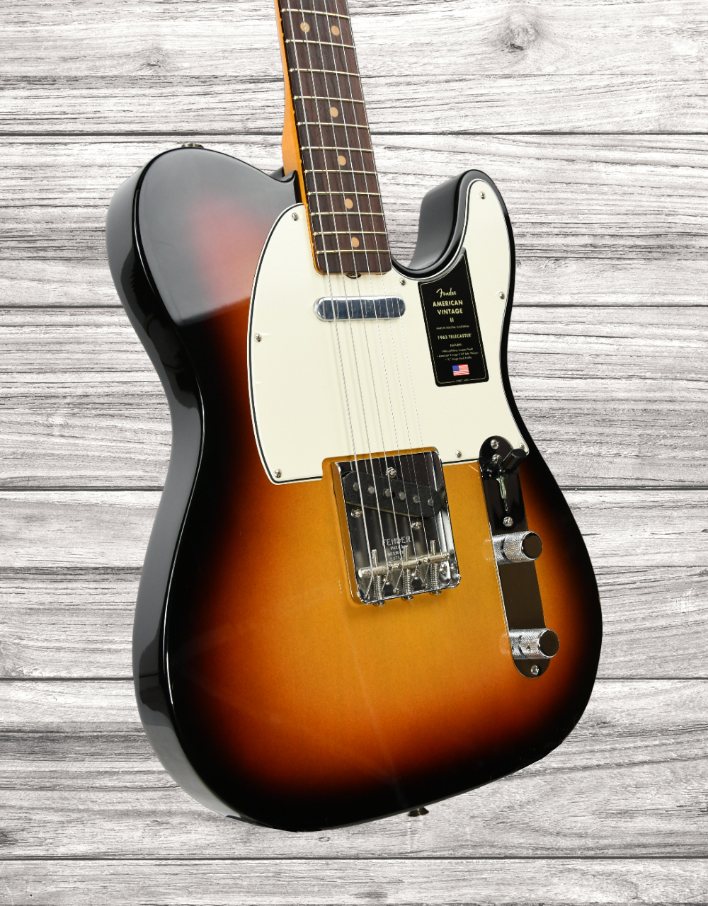 fender-american-vintage-ii-1963-rosewood-fingerboard-3-color-sunburst_64c3d93658e33.jpg