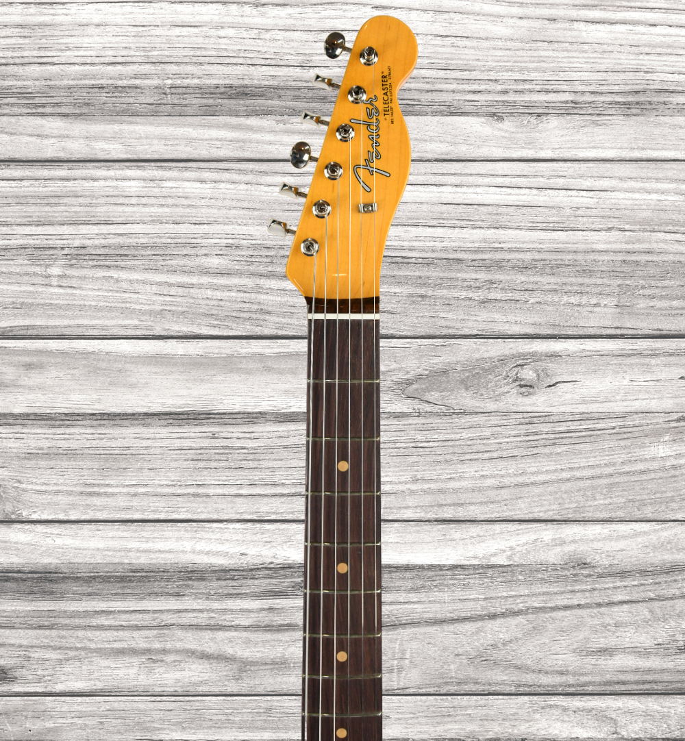 fender-american-vintage-ii-1963-rosewood-fingerboard-3-color-sunburst_64c3d986e7b60.jpg