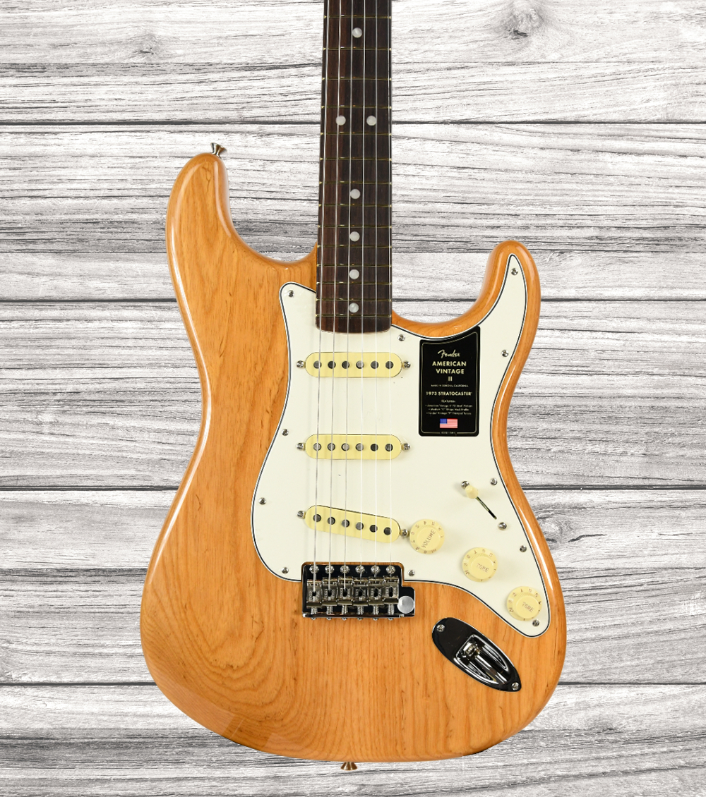 fender-american-vintage-ii-1973-rosewood-fingerboard-aged-natural_64c7dc8db56a6.jpg