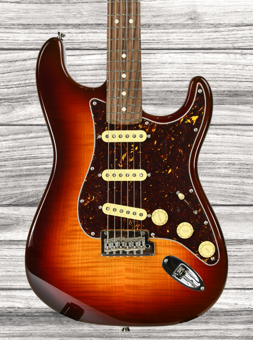 fender-anniv-am-pro-ii-strat-rw-cm_66754f7684330.png