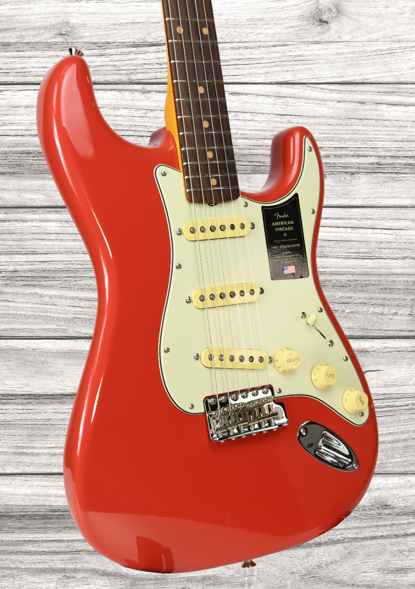 fender-av-ii-61-strat-rw-frd_66560c382c479.png