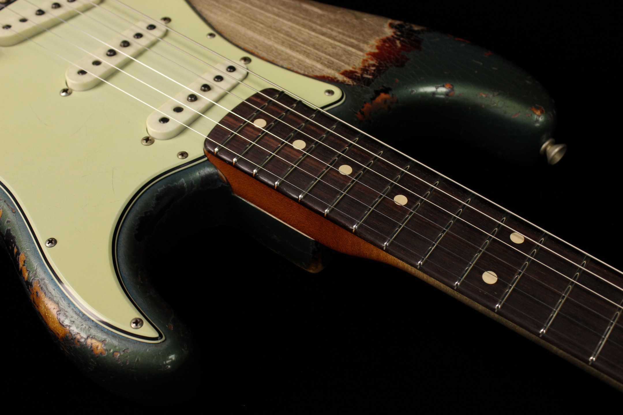 fender-custom-1963-stratocaster-heavy-relic-masterbuilt-dale-wilson_6a33c87988805.jpg