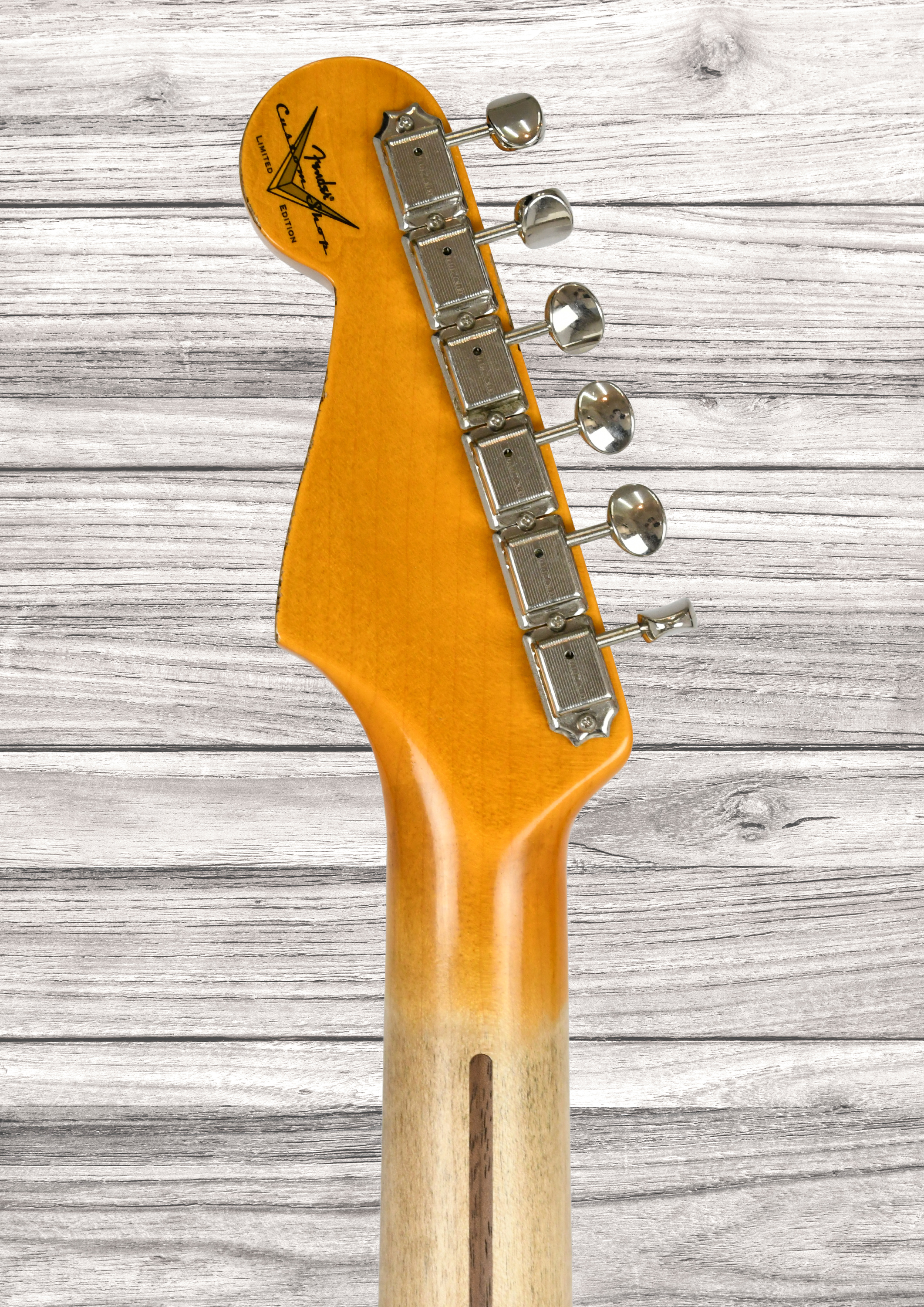 fender-custom-shop-1955-stratocaster-heavy-relic-1-piece-quartersawn-maple-neck-aged-2-color-sunburst_69f9d01f5f586.jpg