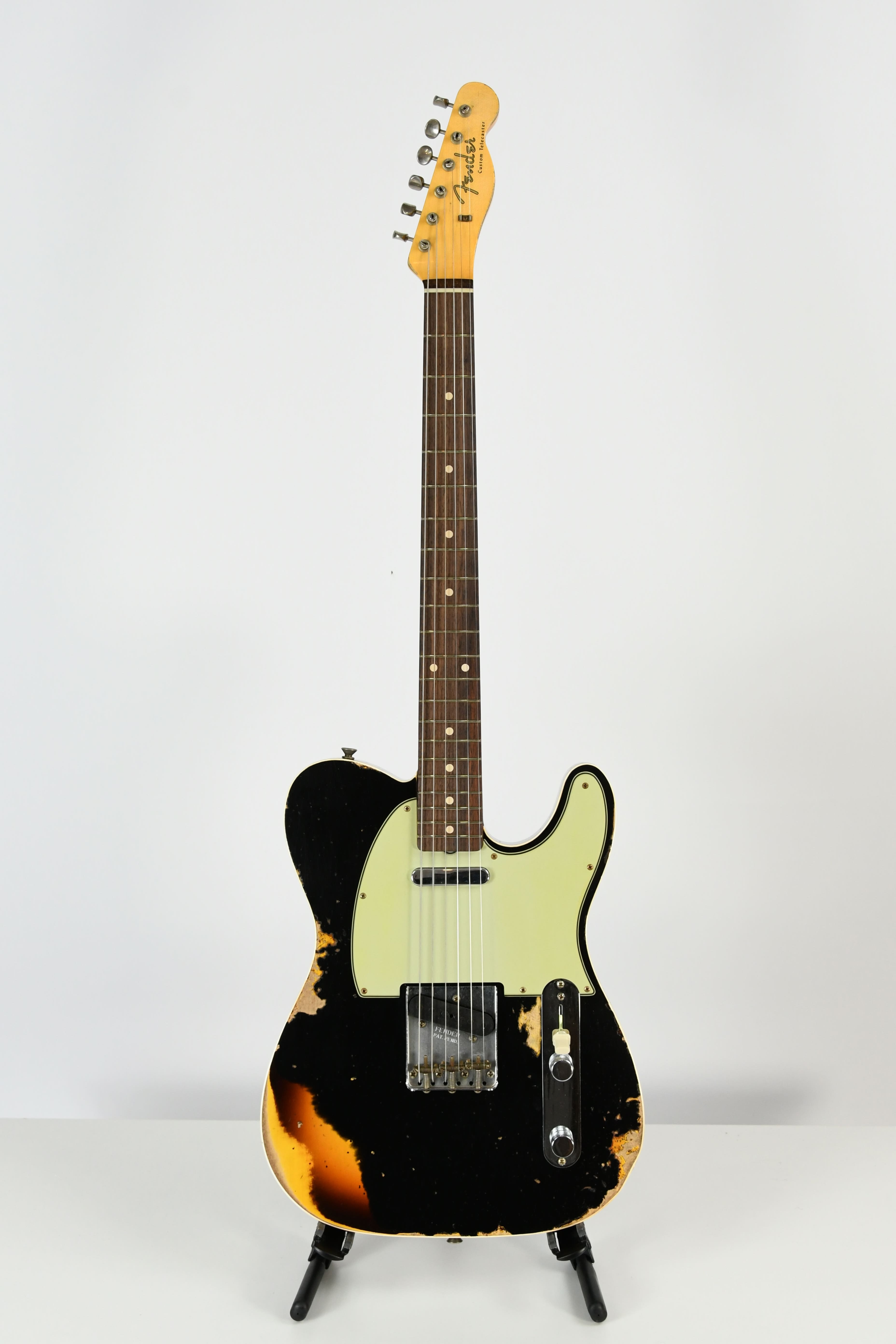 fender-custom-shop-1960-custom-heavy-relic-aged-black-chocolate-3-color-sunburst_66a1134b6607c.jpg